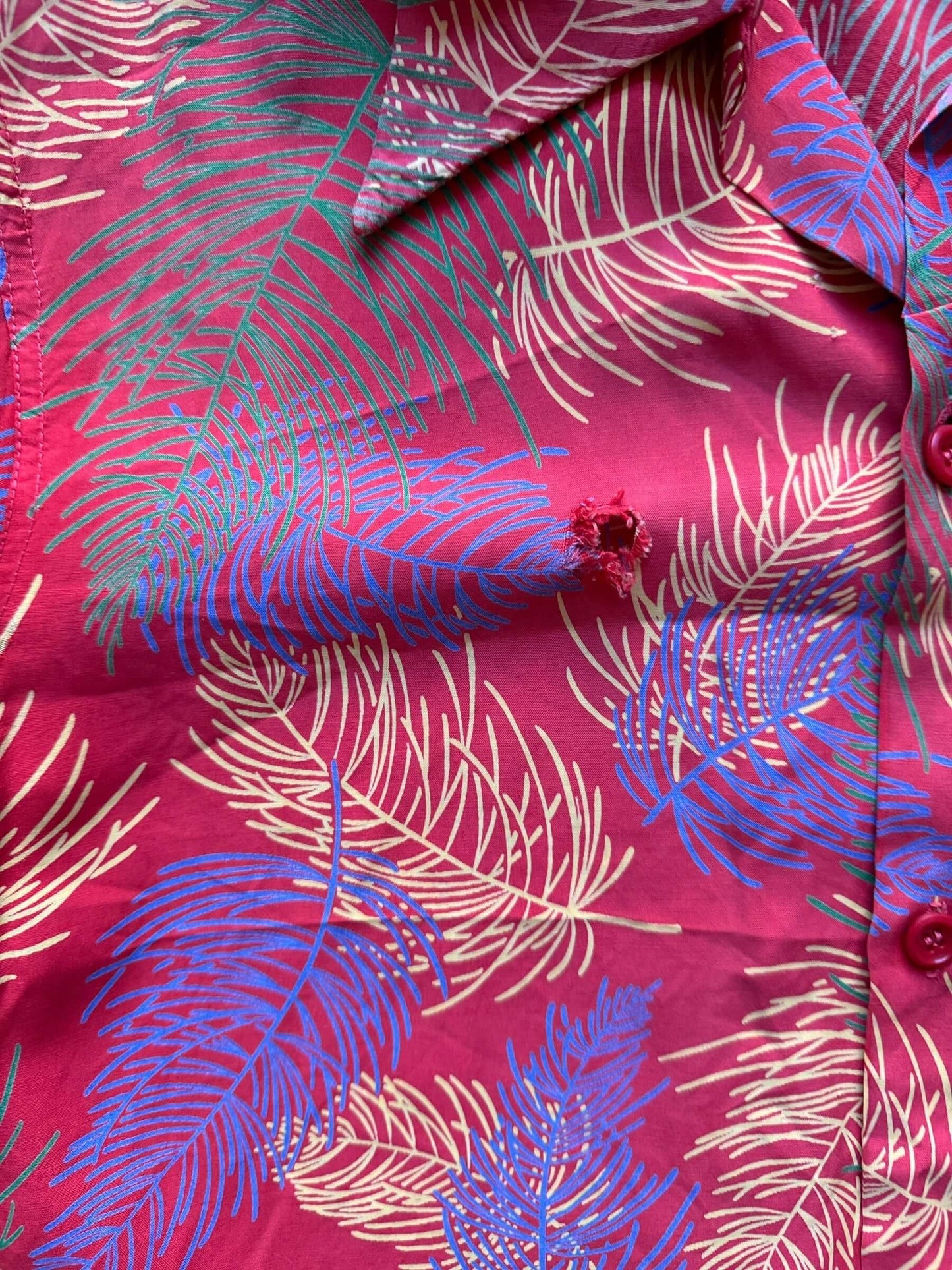 Close Up View of Hole on Front of Vintage Abstract Made in California Rayon Aloha Shirt SZ M