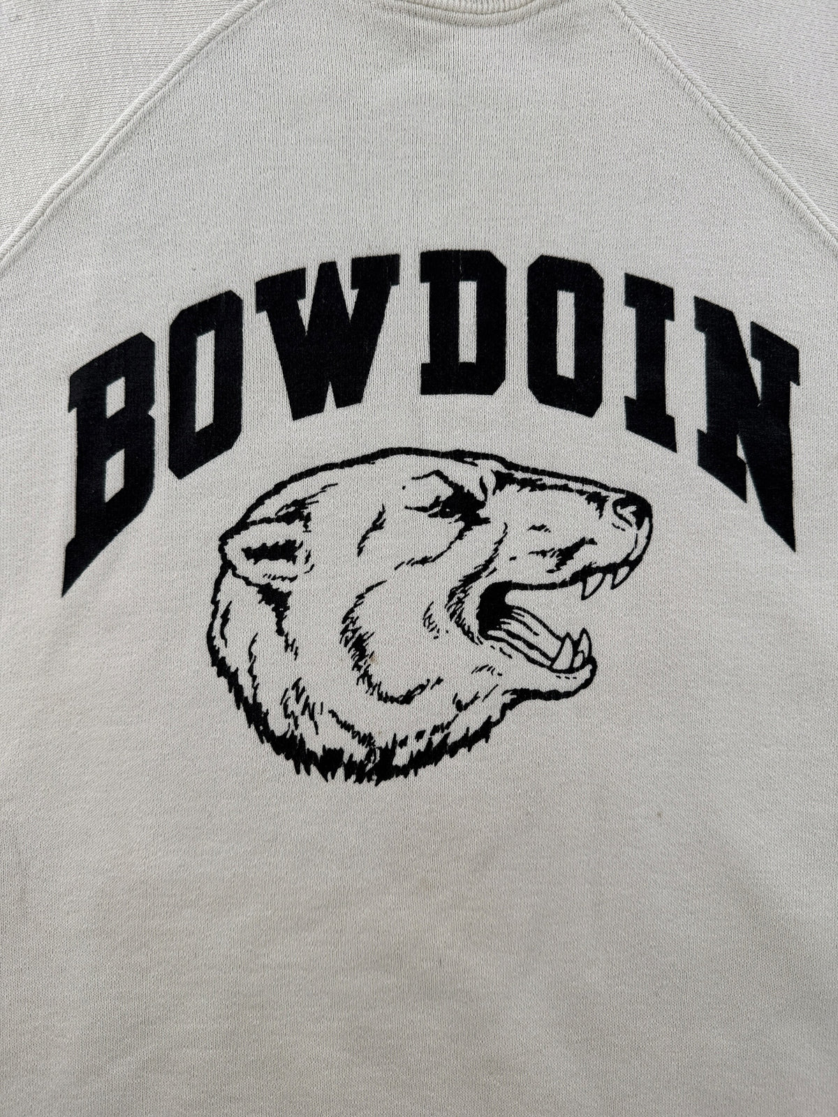 Front graphic on Vintage Bowdoin Polar Bear Crewneck SZ L