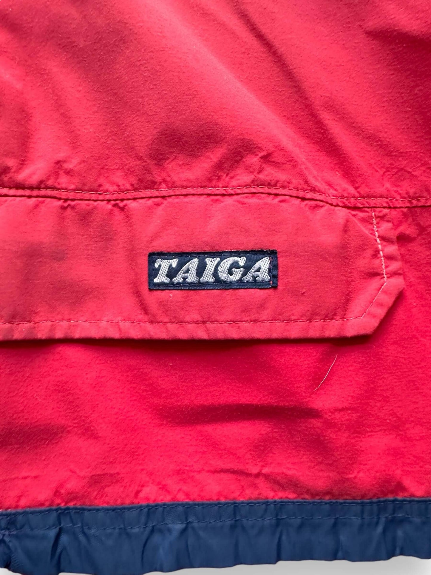 label on Vintage Sunfaded Red Taiga Anorak SZ M