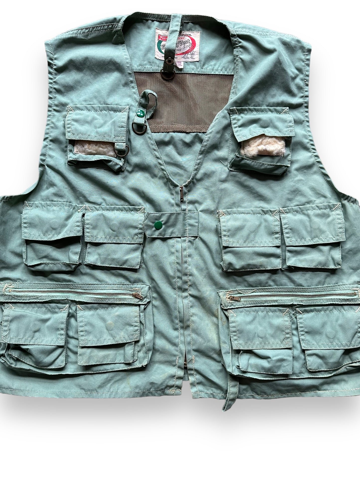 Front Detail of Vintage World Famous Fishing Vest SZ L | Vintage Fishing Vest Seattle | Barn Owl Vintage Seattle