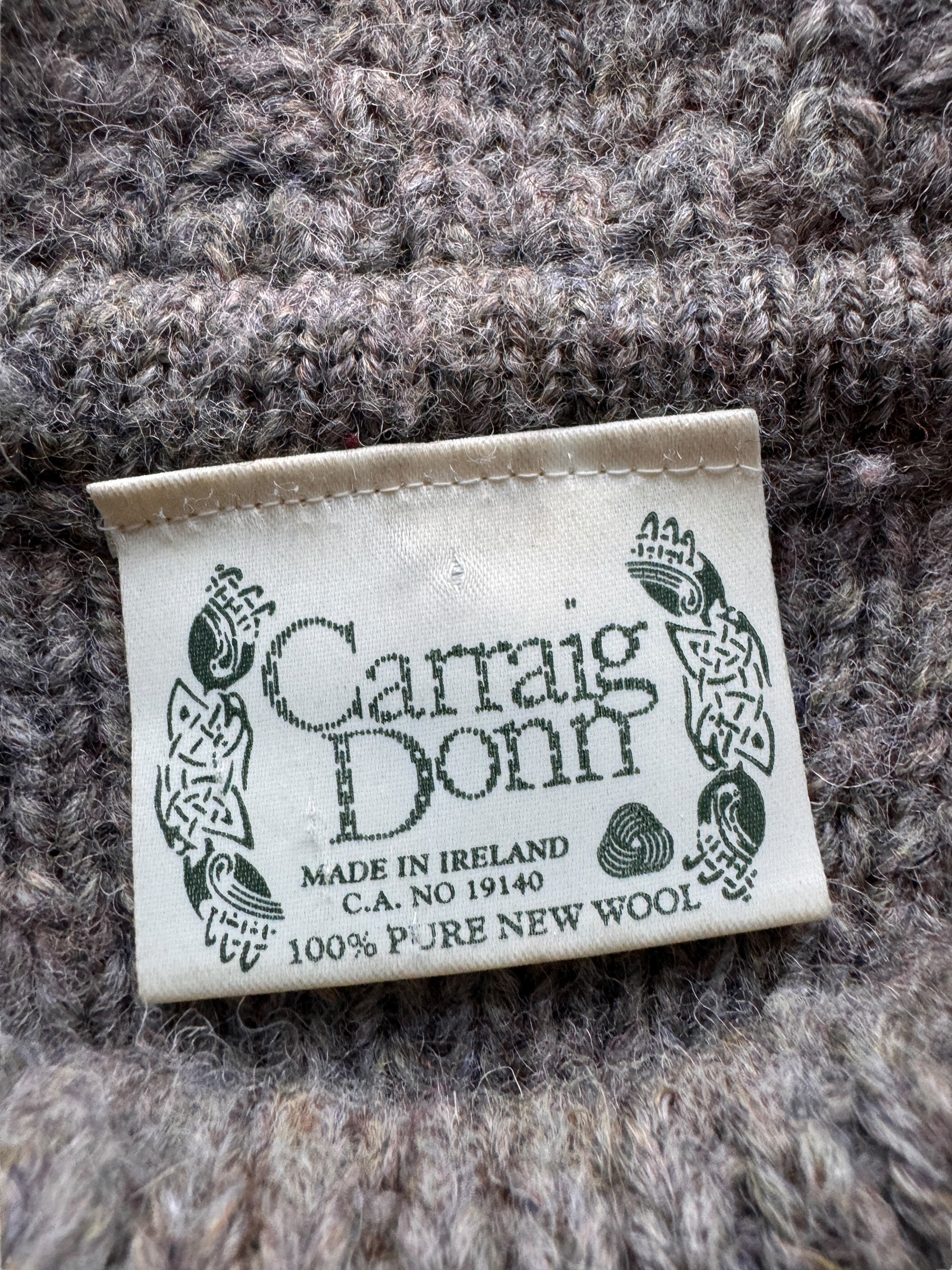 tag on Vintage Irish Carraig Donn Wool Sweater SZ L