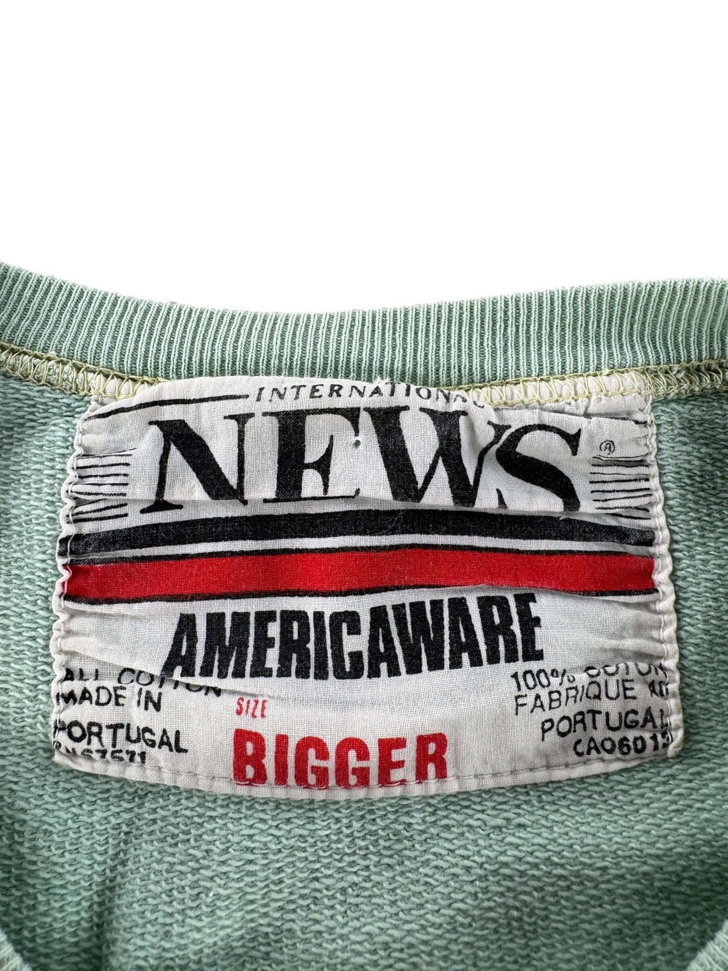 Label on Vintage News Staff Seattle Crewneck SZ XL