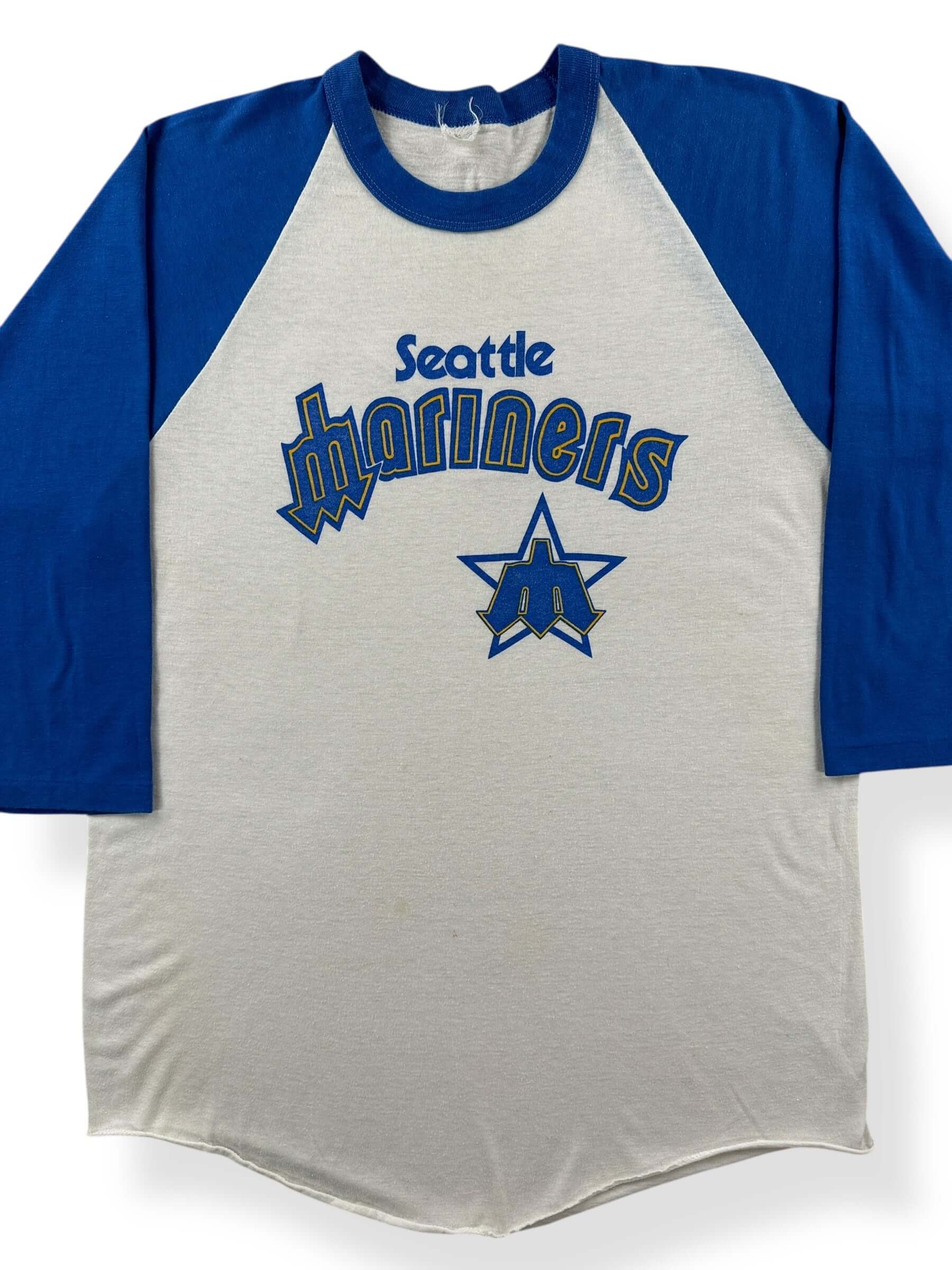Front Close Up of Vintage Seattle Mariners Raglan SZ M