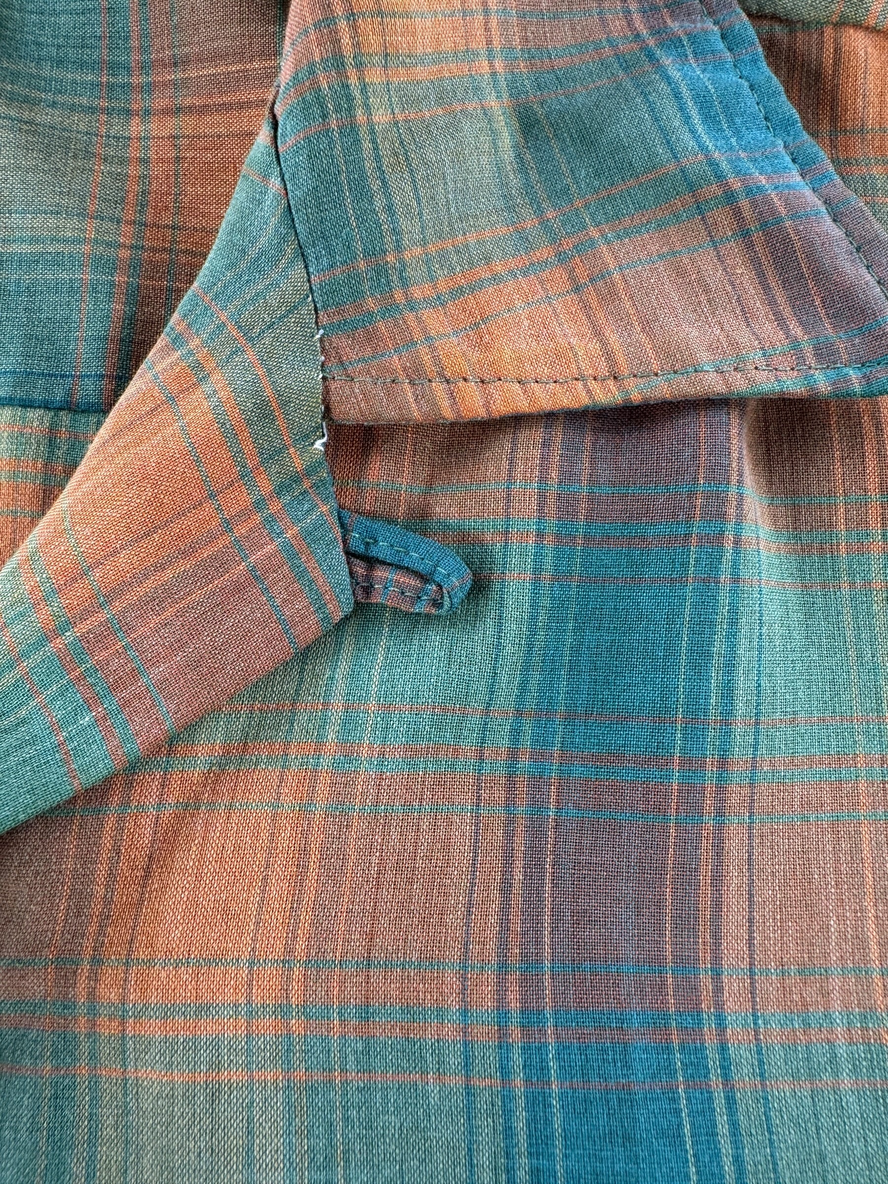Loop on Vintage Orange Green Short Sleeve Loop Collar Shirt SZ M