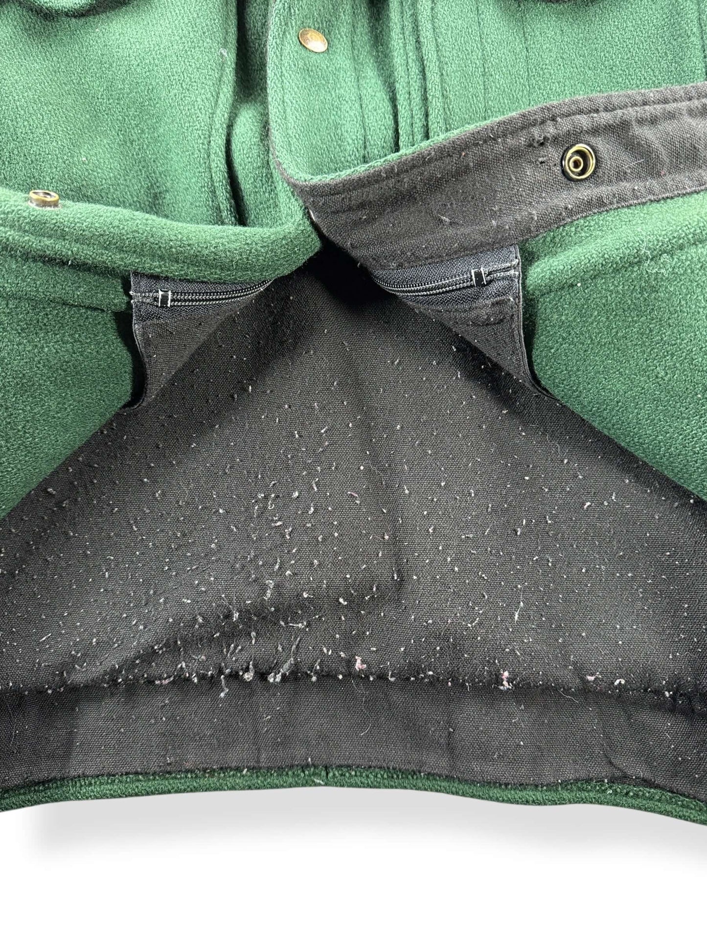 Pilling on Vintage Alaska Sportsman Green Cruiser Jacket SZ M