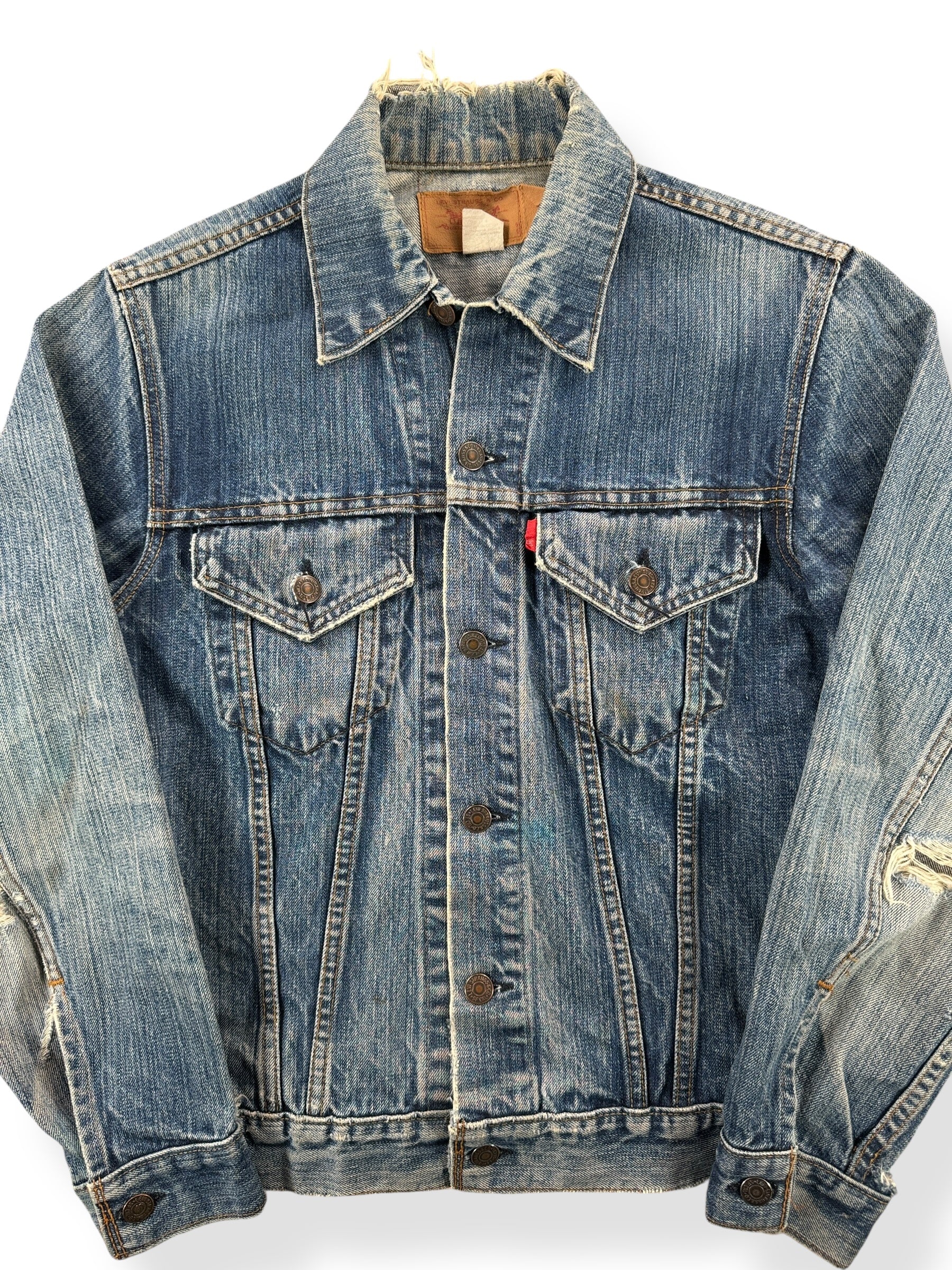 Front Close Up of Vintage Levis 2 Pocket Trucker Jacket SZ S