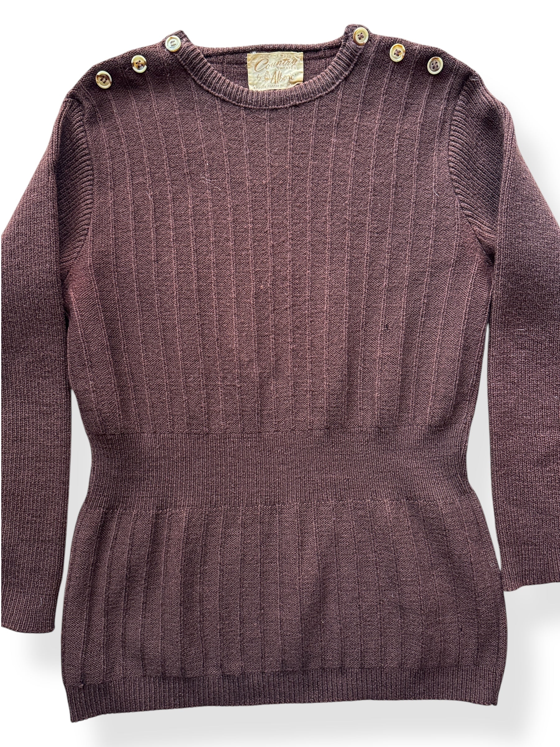 Front Close Up of Vintage Alberic Country Sweater SZ M