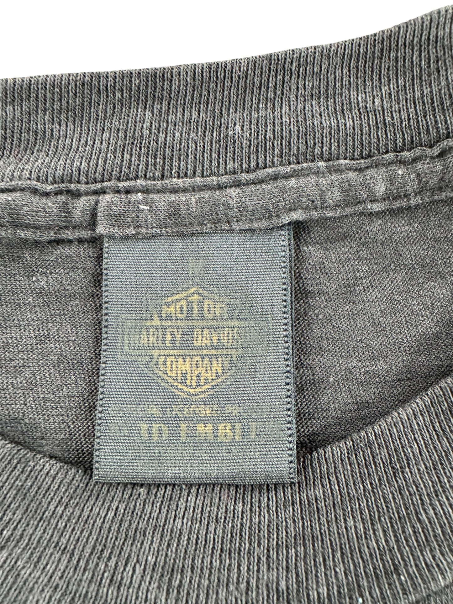 Tag on Vintage Harley Davidson 3D Emblem Tee SZ M (Fits S)