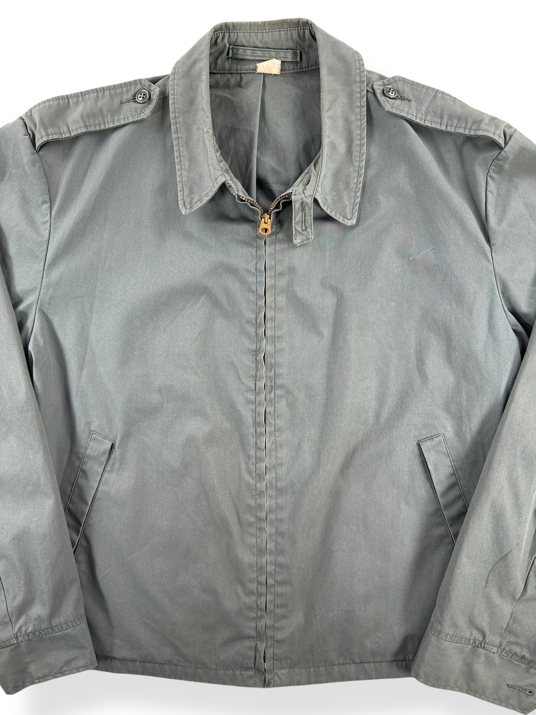 Front Close Up of Vintage Men's Water Repellant Jacket AG-274 SZ 46L