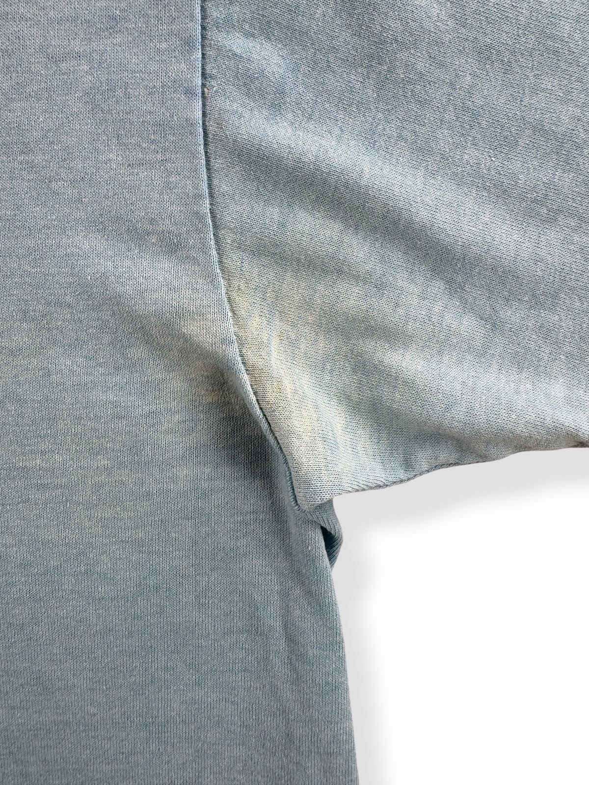Pit staining on Vintage Cle Elum Bakery Tee SZ M