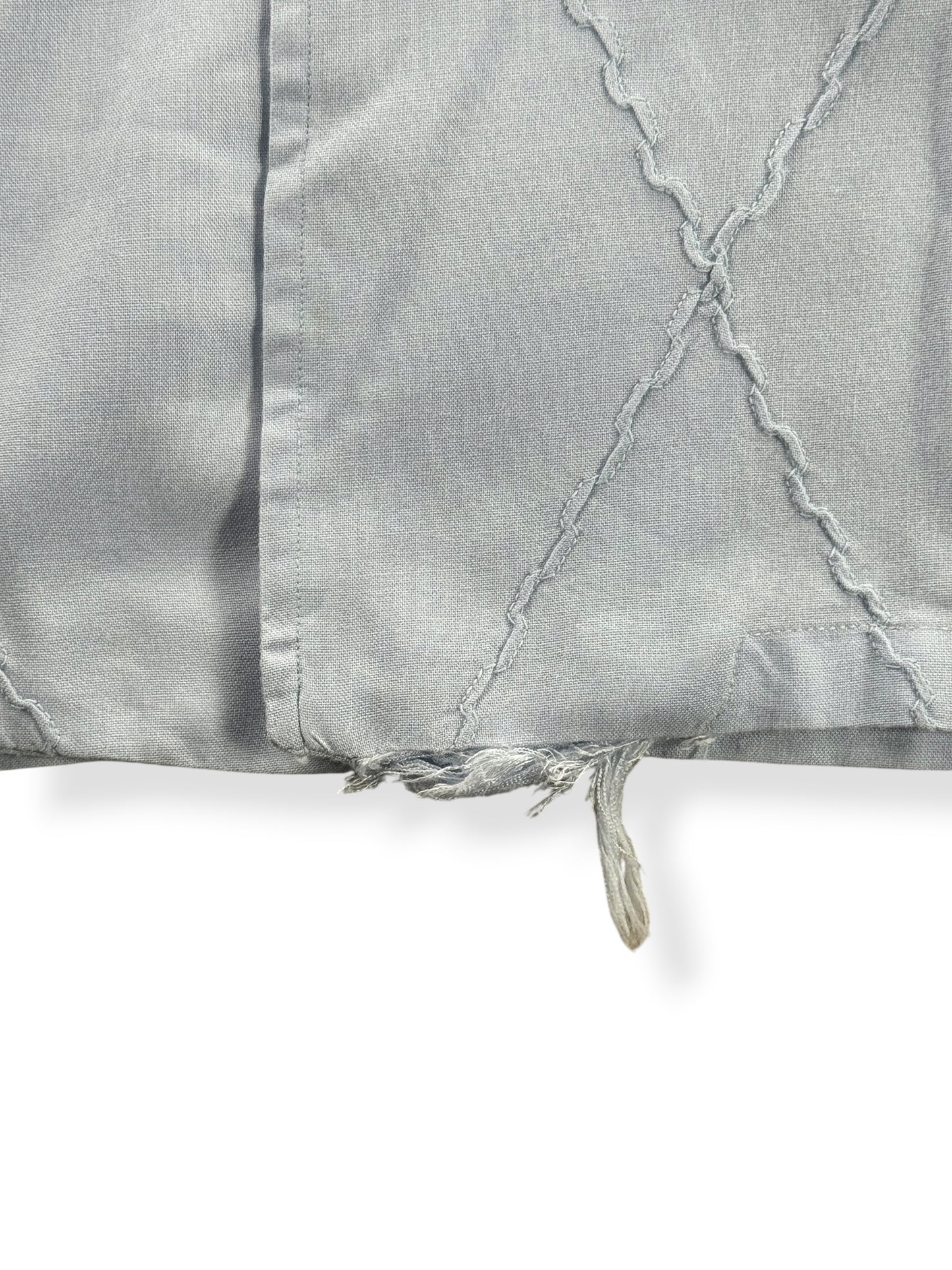 Fraying on bottom of Vintage 1960s Towncraft Rayon Blend Loop Collar Shirt SZ M