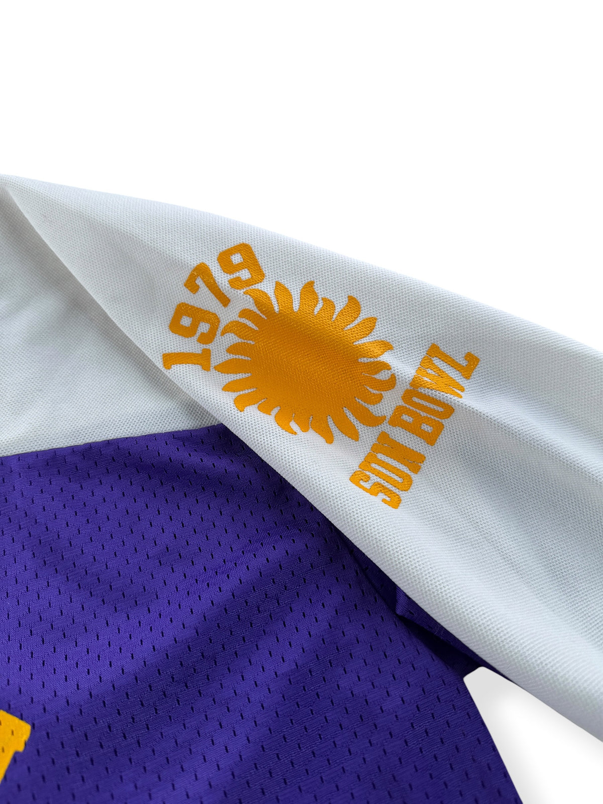 Sun Bowl graphic on side of Vintage '79 UW Sun Bowl Jersey SZ M