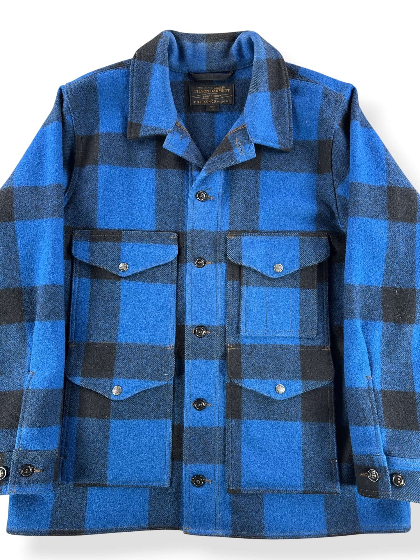 Front Close Up of Filson Black Label Cobalt & Black Cruiser SZ XL