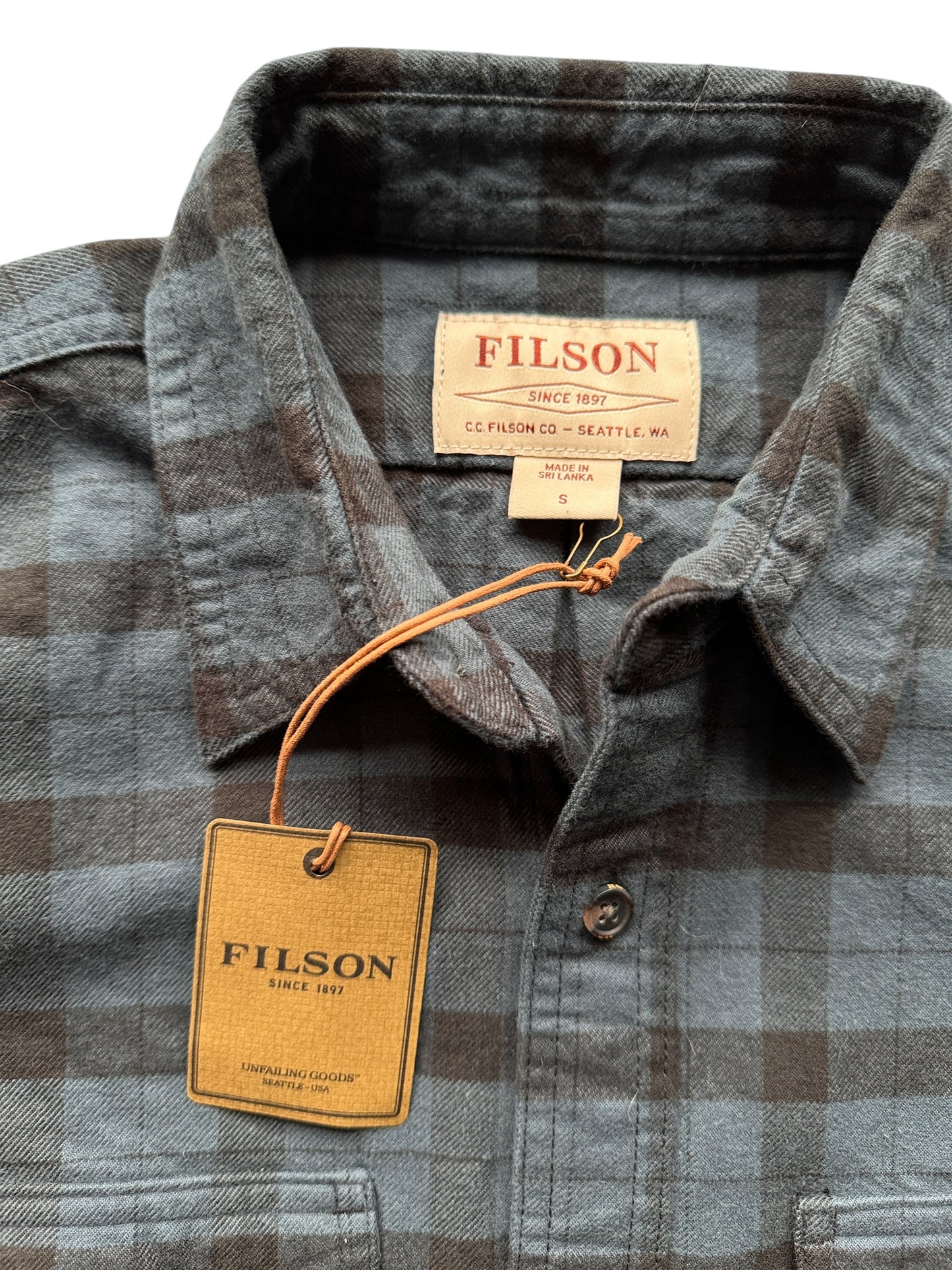 Paper Tag on NOS Filson Midnight Black Alaskan Guide Shirt SZ S