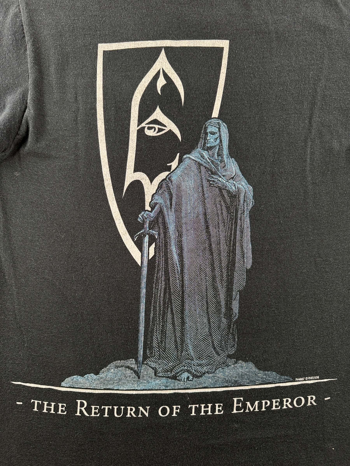 Back graphic on Vintage Emperor Band Tee SZ S