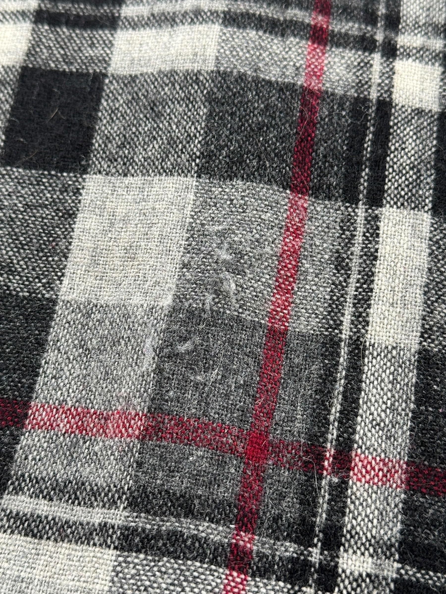 Pilling on Vintage Rock Creek Ranch Acrylic Flannel SZ XL