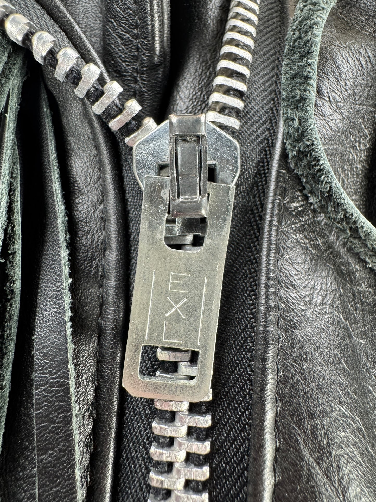 Zipper on Vintage Steer Brand Fringe Leather Biker Jacket SZ 11/12