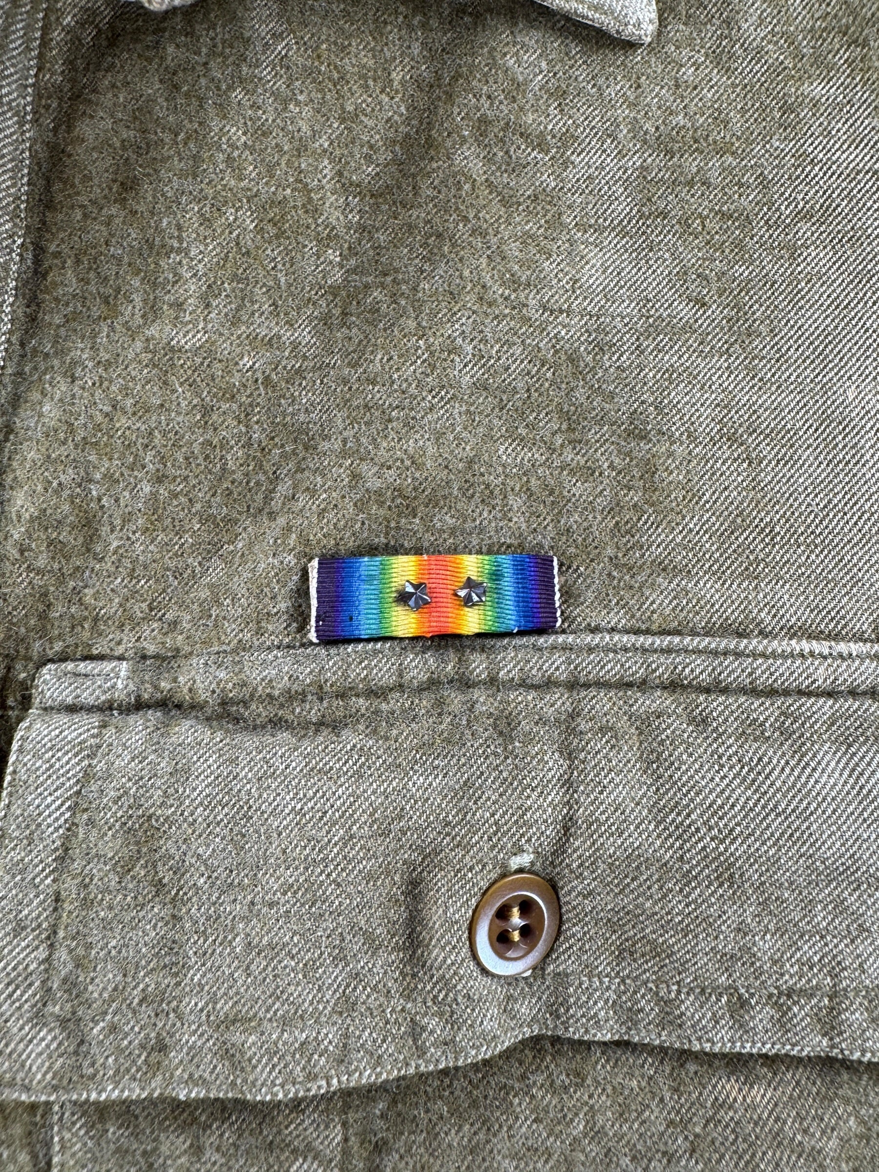 Badge on Vintage WW1 Converted Army Shirt SZ S