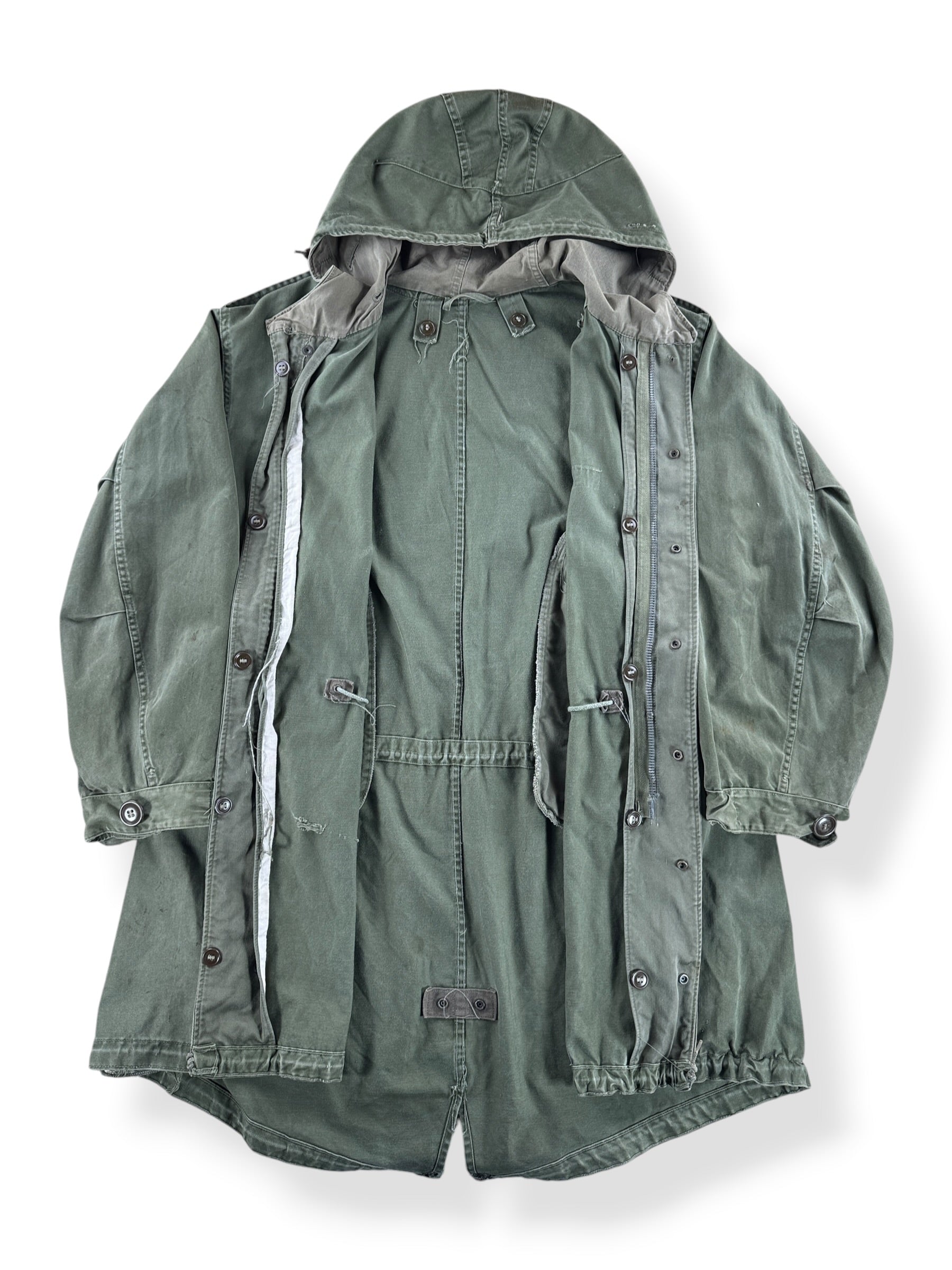 Inside of Vintage Military Fishtail Parka SZ M (Fits XXL) - AS IS