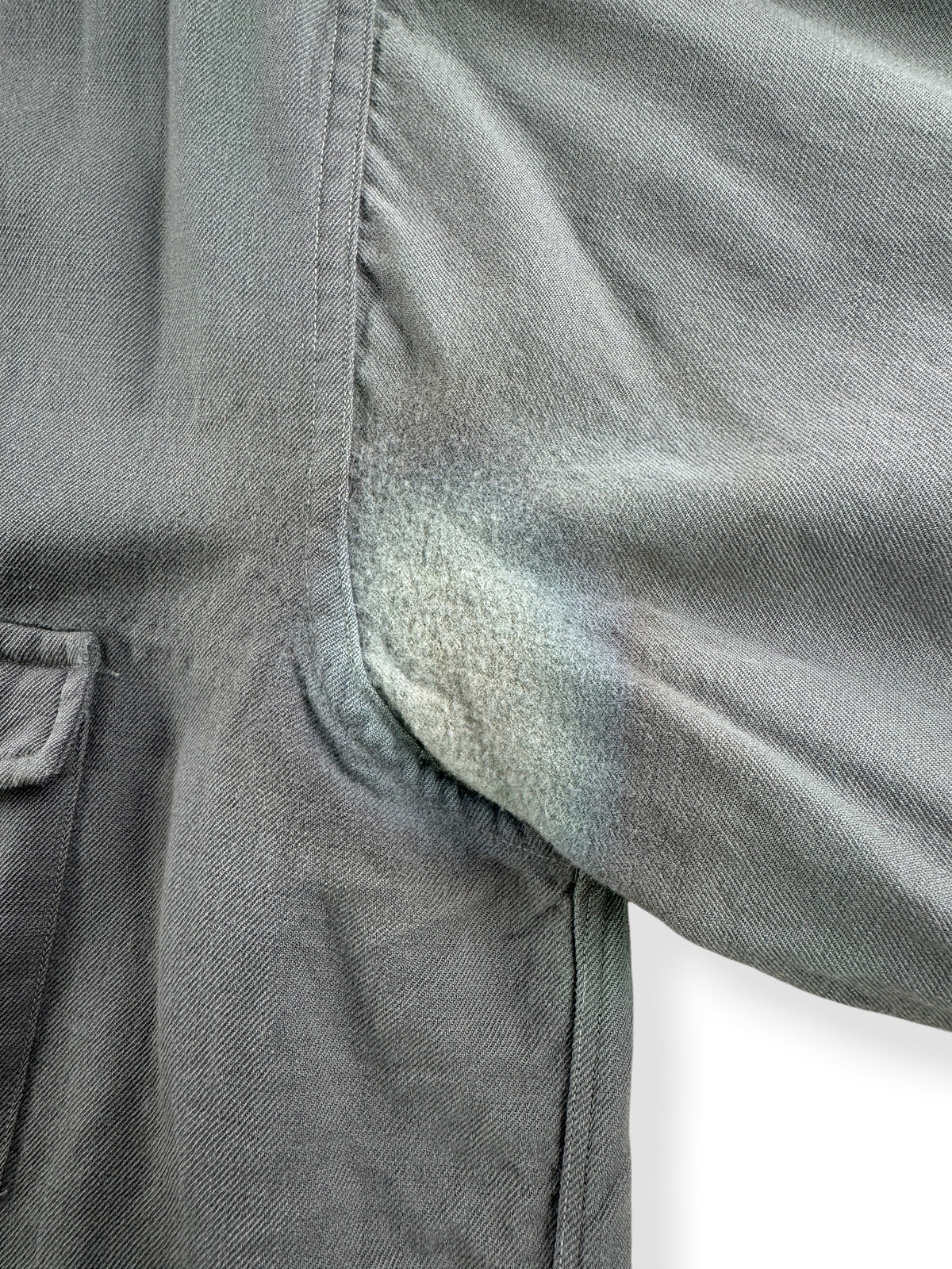 Armpit stains on Vintage 50s JC Penney Worsted Wool Gabardine Shirt SZ L