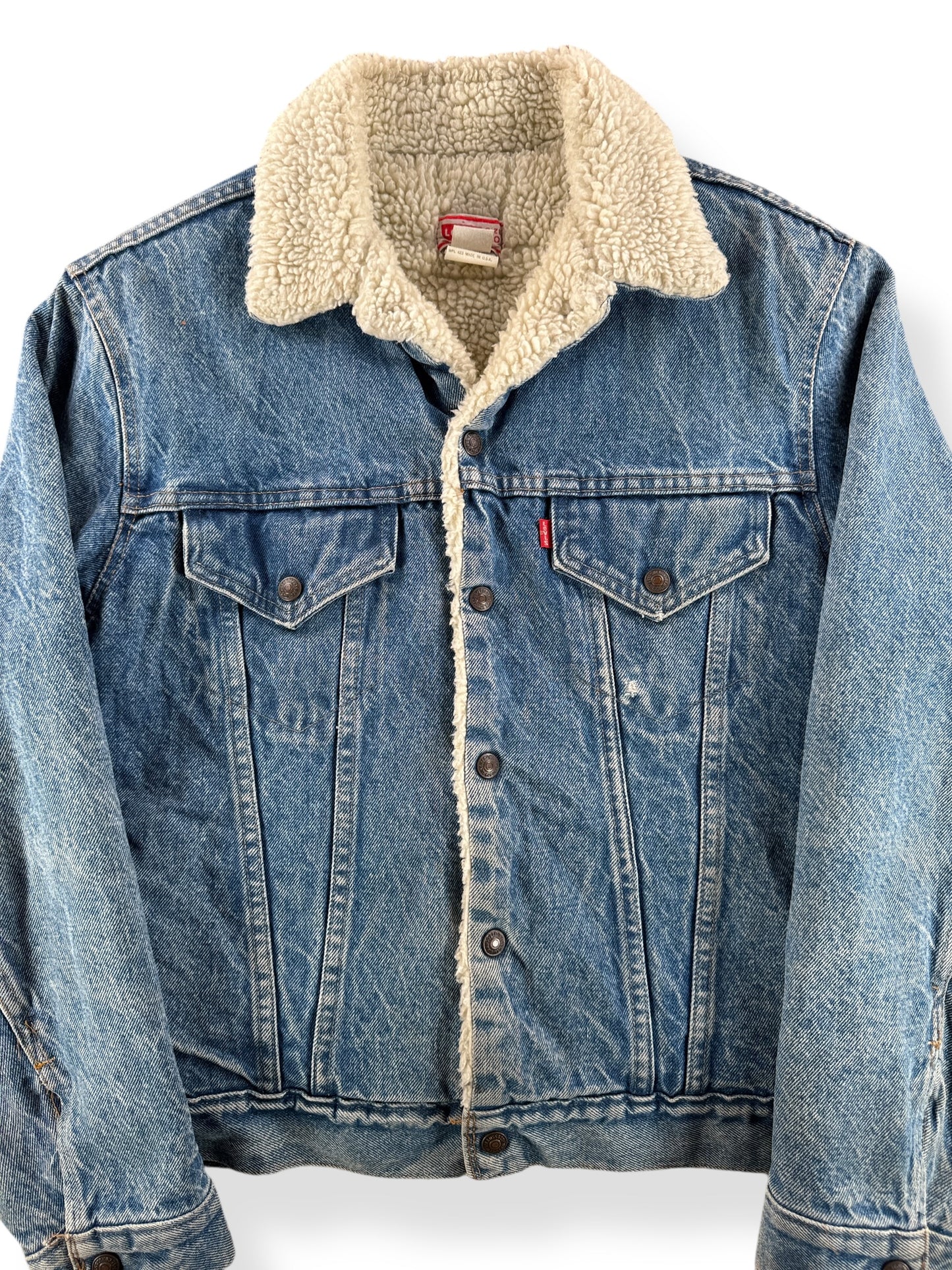 Front Close Up of Vintage Levi's Sherpa Lined Denim Trucker Jacket SZ 40