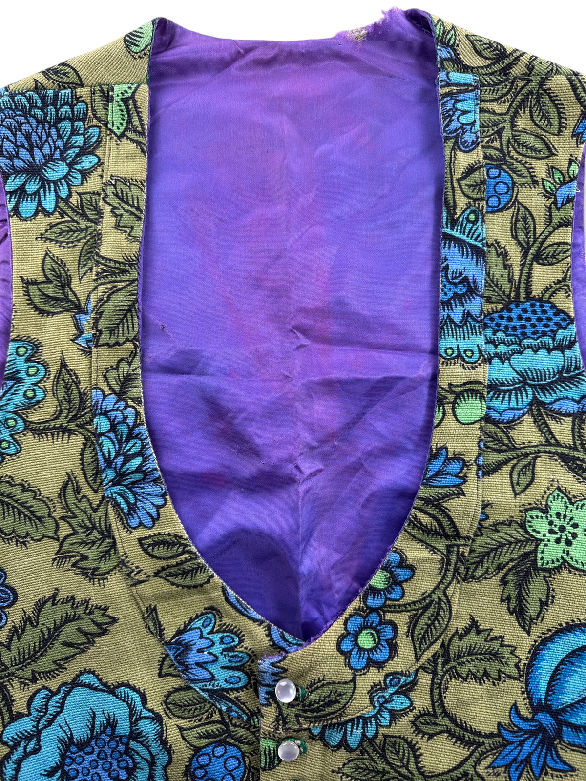 Neckline on Vintage Floral Tapestry Vest SZ M - AS IS
