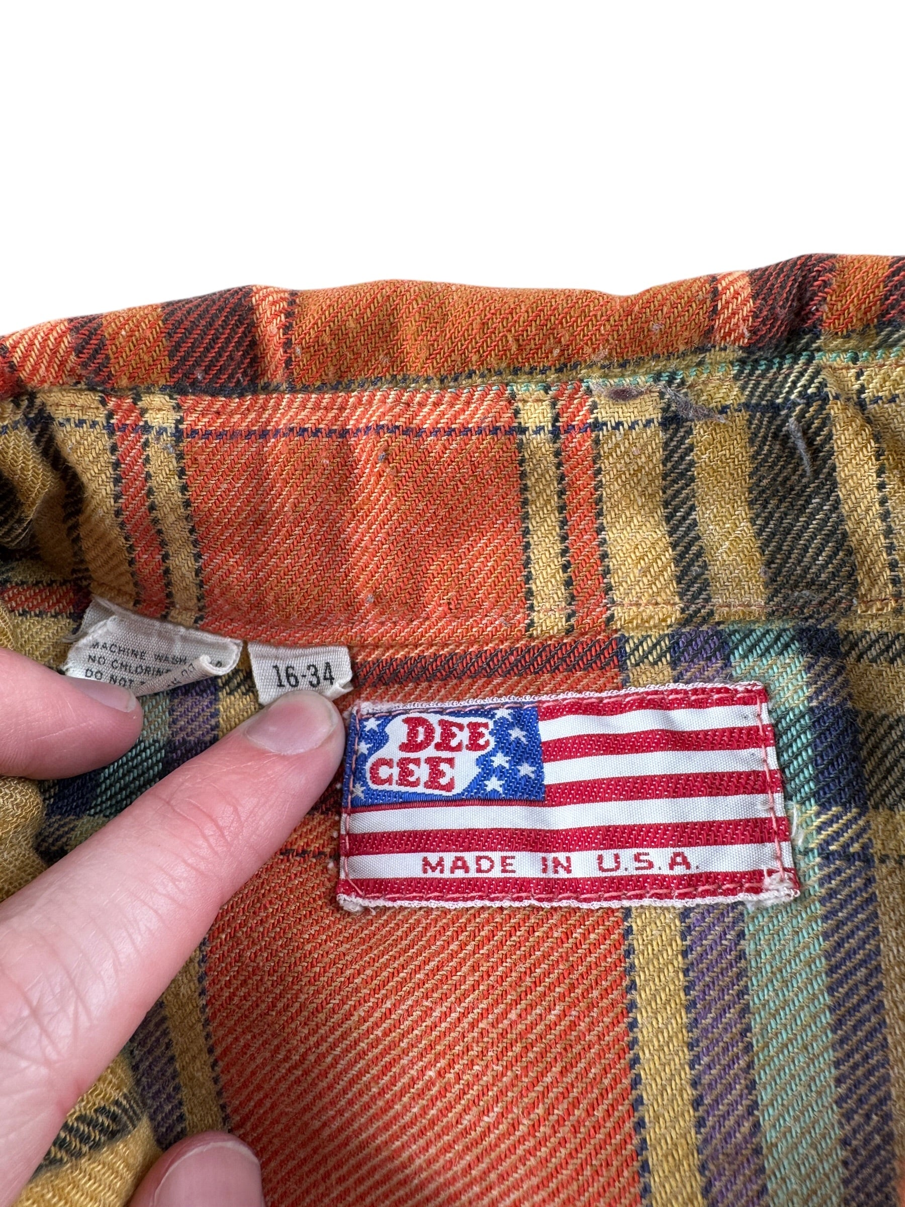 Label on Vintage Dee Cee Sawtooth Cotton Flannel Pearlsnap SZ L