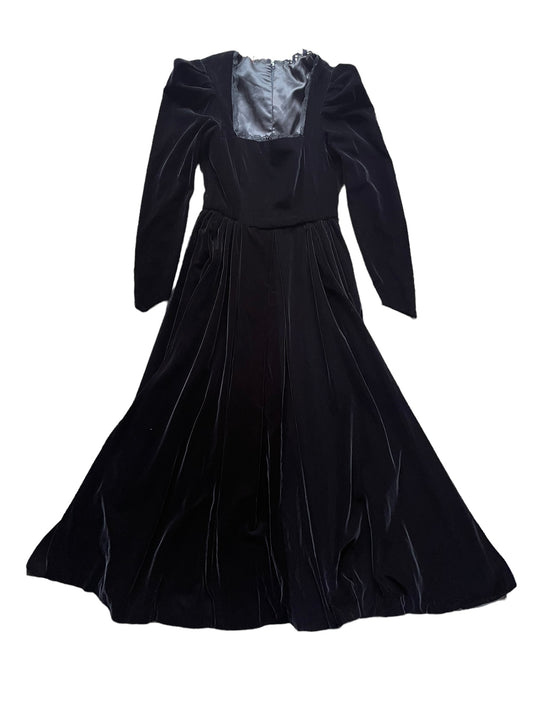 Full front view of Vintage 1970s Black Velvet Dress |  Barn Owl Vintage Dresses | Seattle Vintage Ladies Clothing
