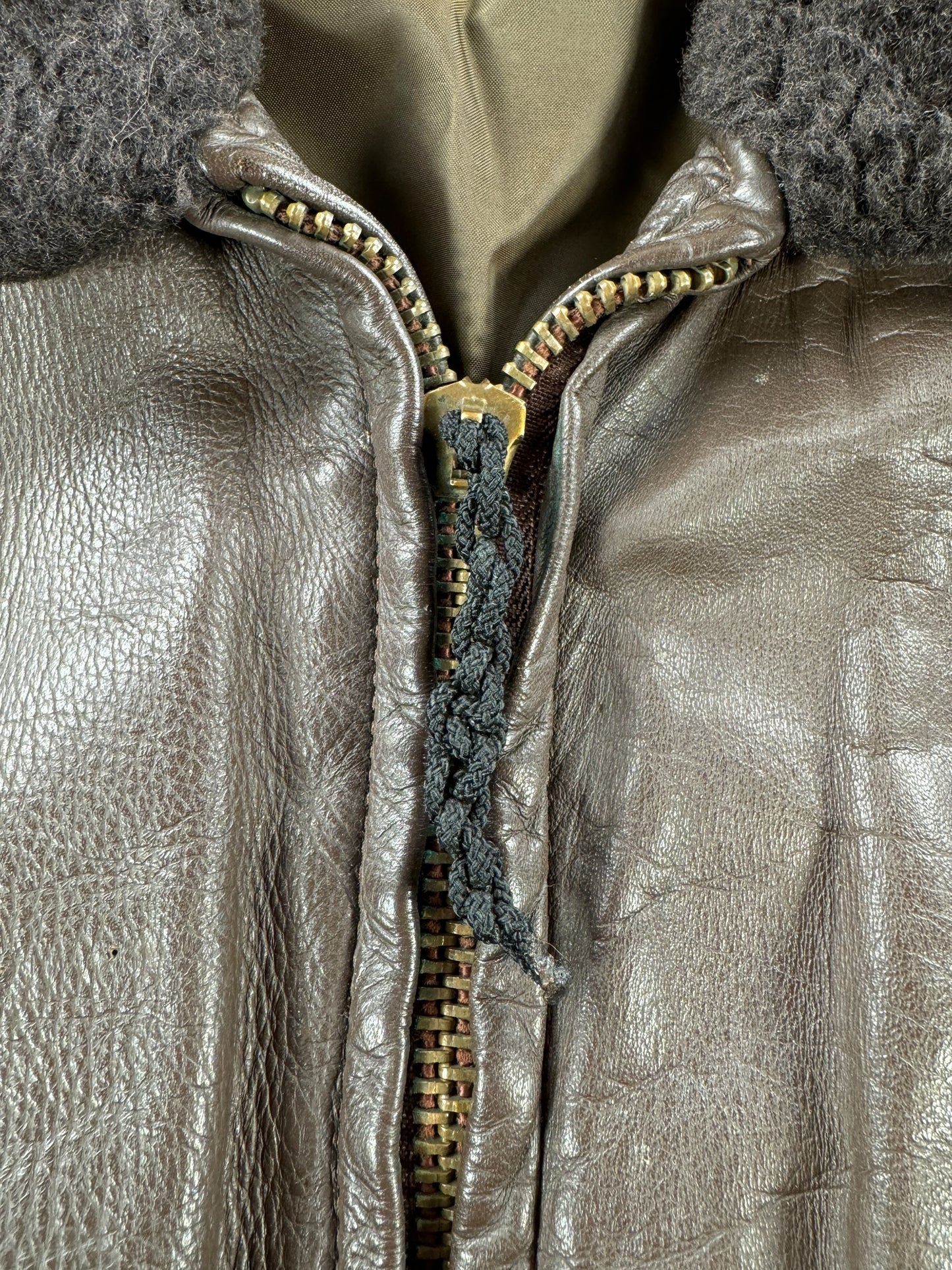 Zipper Pull on Vintage 1976 Leather G-1 Jacket SZ 40