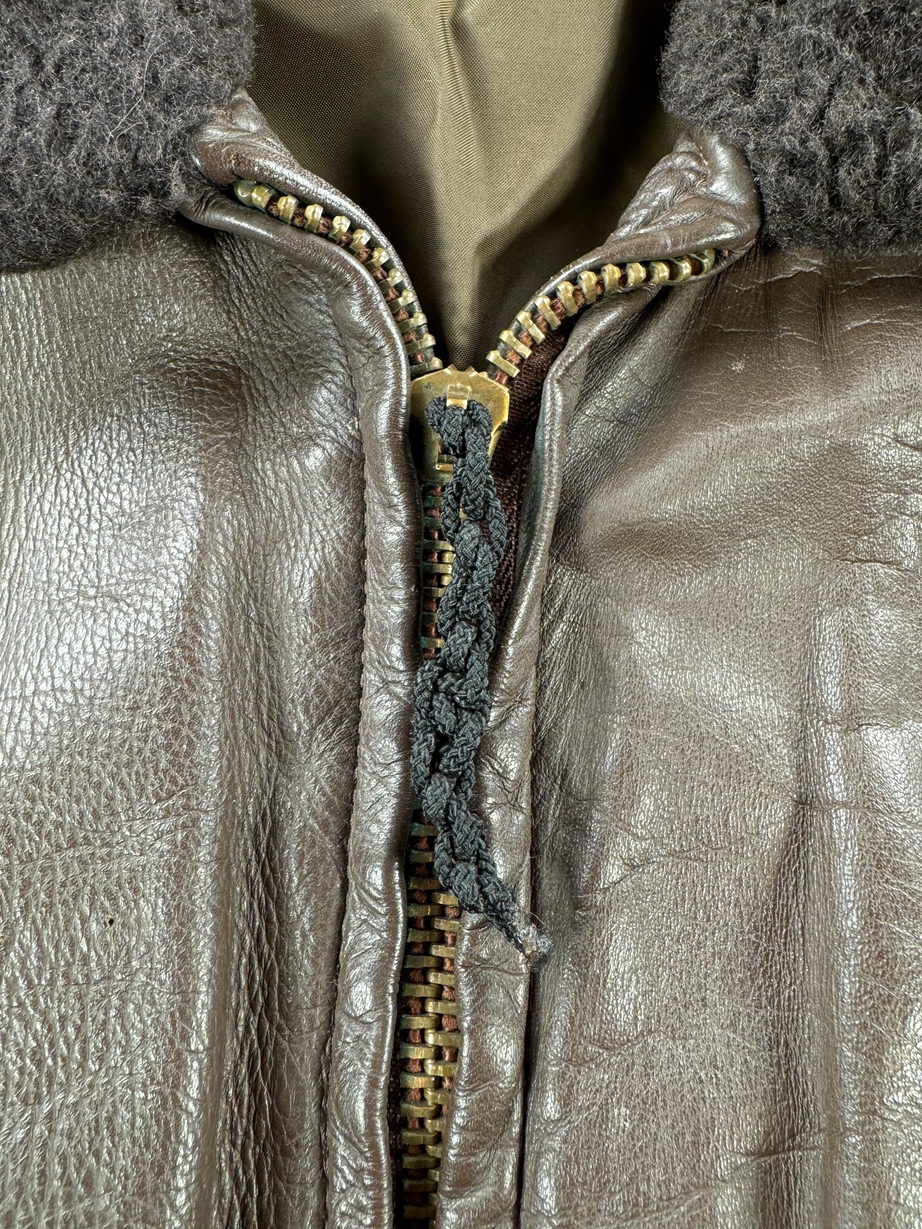 Zipper Pull on Vintage 1976 Leather G-1 Jacket SZ 40