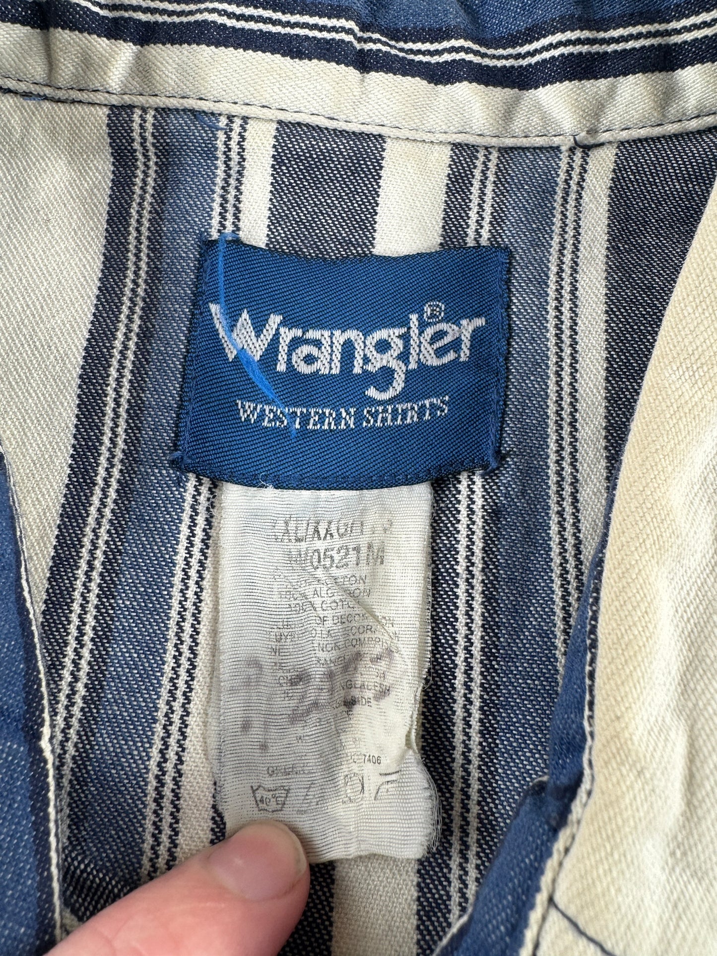 Label on Vintage Wrangler Brushpopper Striped Pearlsnap SZ XXL