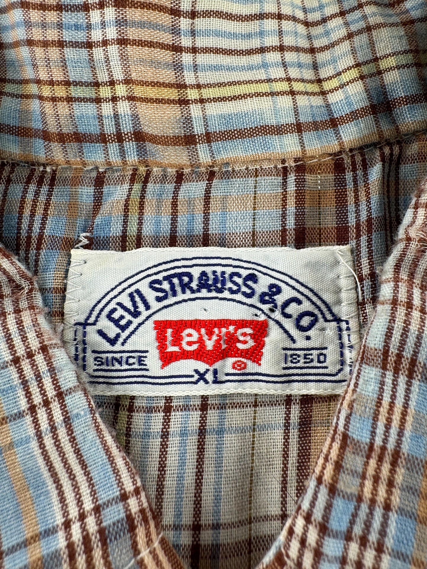 Tag on Vintage Levi's Pearl Snap Shirt SZ XL