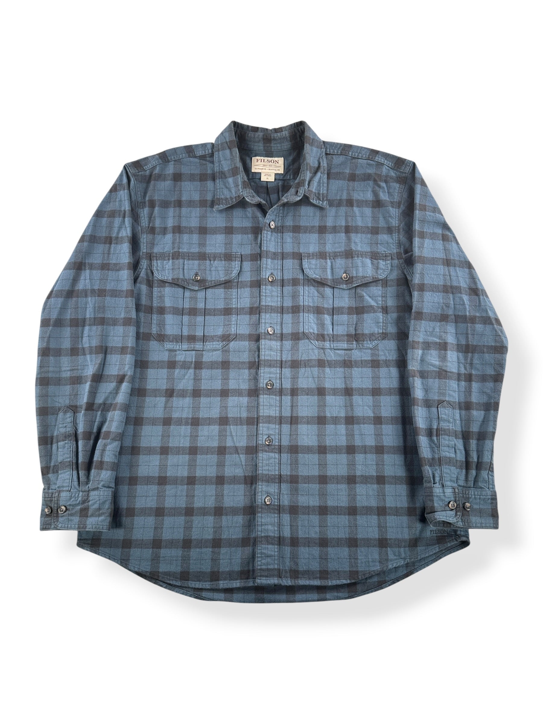 Front of Filson Navy Guide Shirt SZ XL
