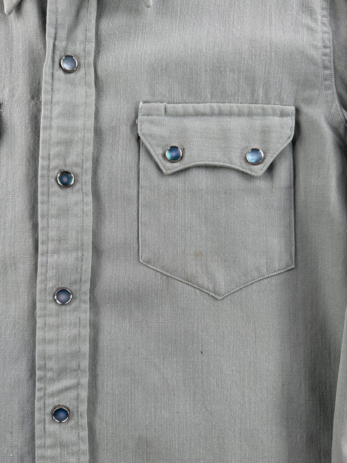 Pocket and buttons on Vintage Green Levi's Short Horn Gabardine Shirt SZ S