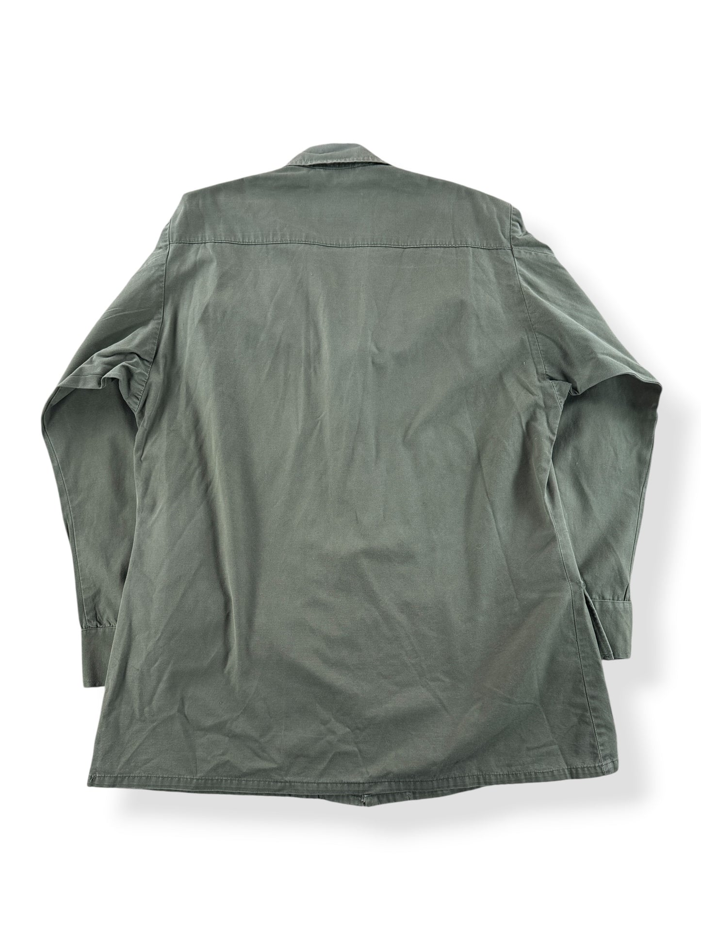 Back of Vintage Slant Pocket 3rd Pattern Fatigue Top SZ M