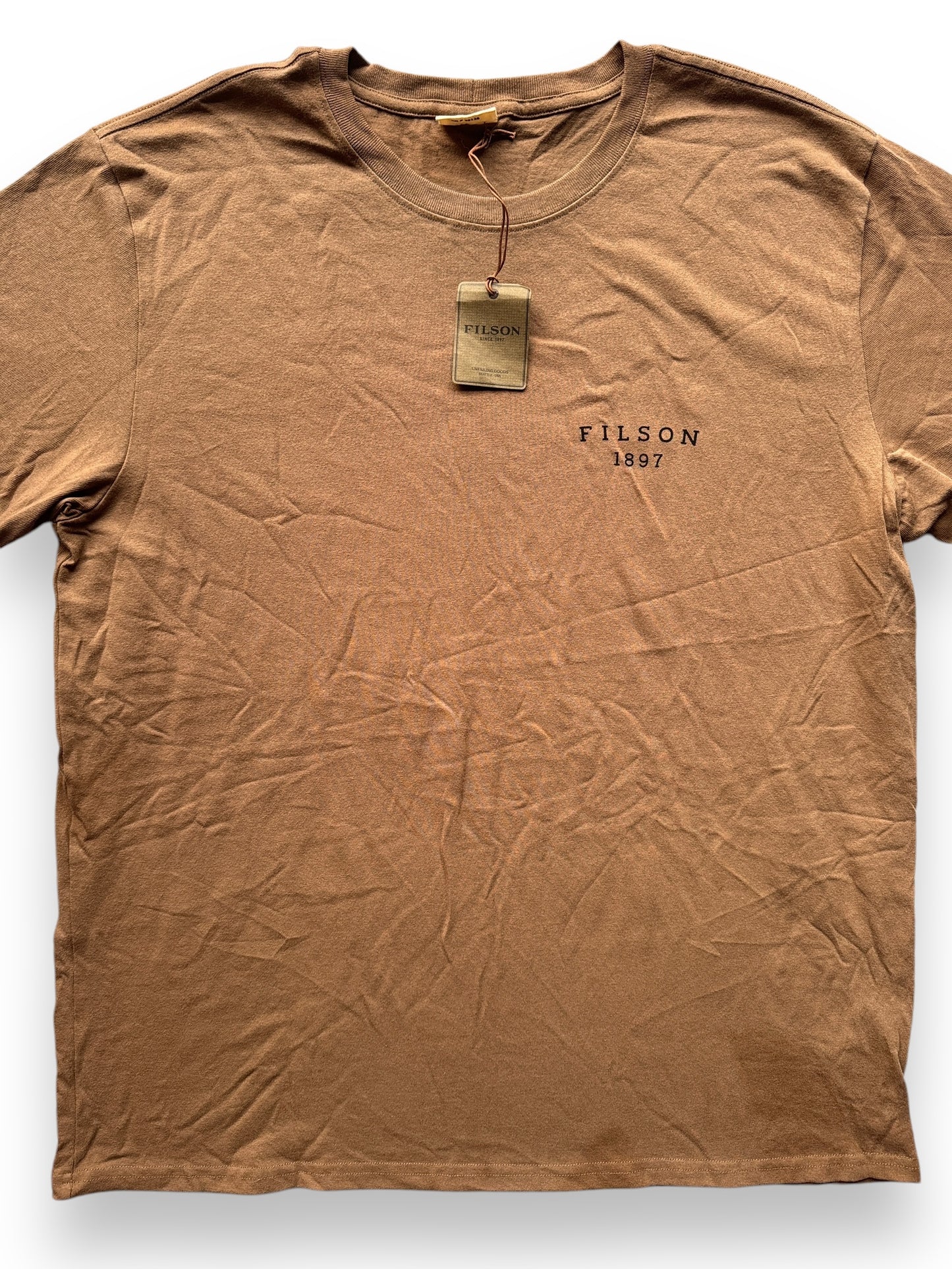 front close up of NWT Filson Outfitter Graphic Tee SZ XL