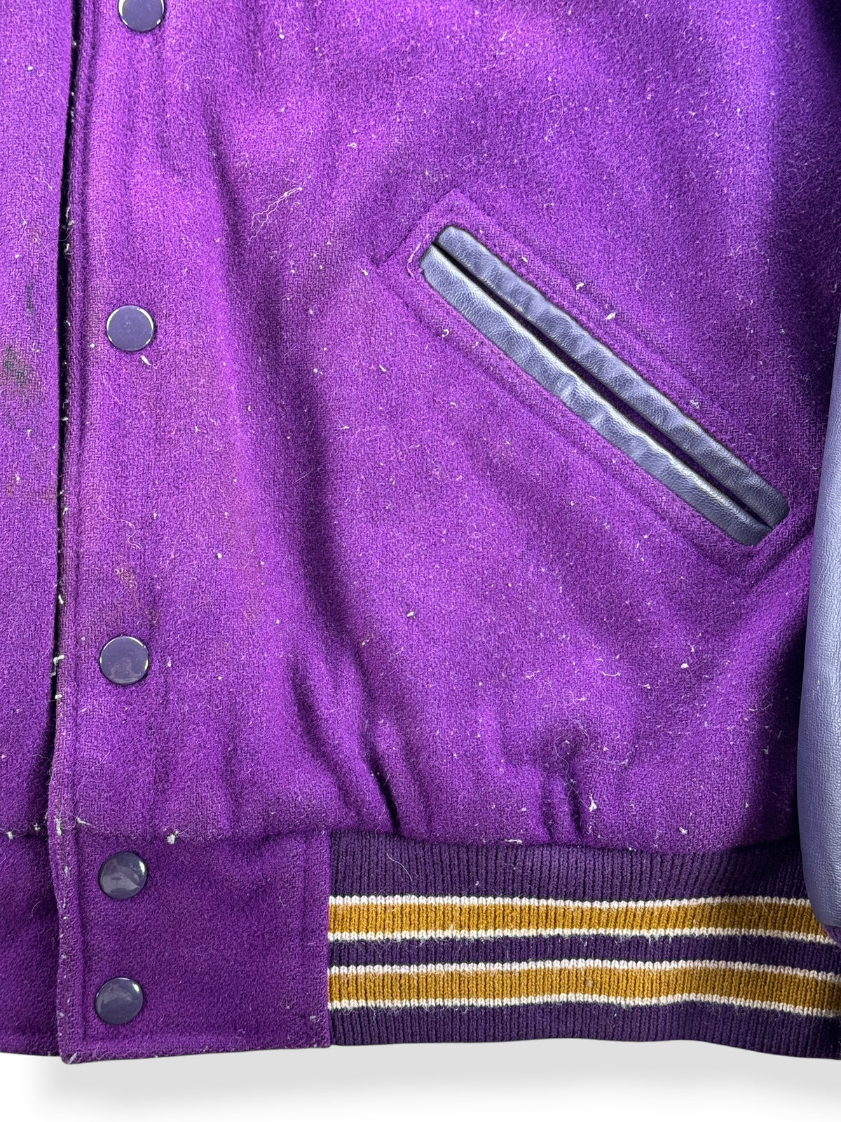 Pilling on front of Vintage Maverick UW Distressed Varsity Jacket SZ L