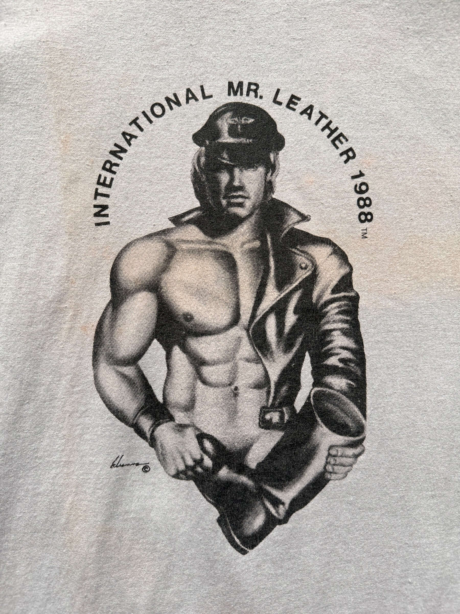 front graphic of Vintage 1988 International Mr. Leather Tee SZ L