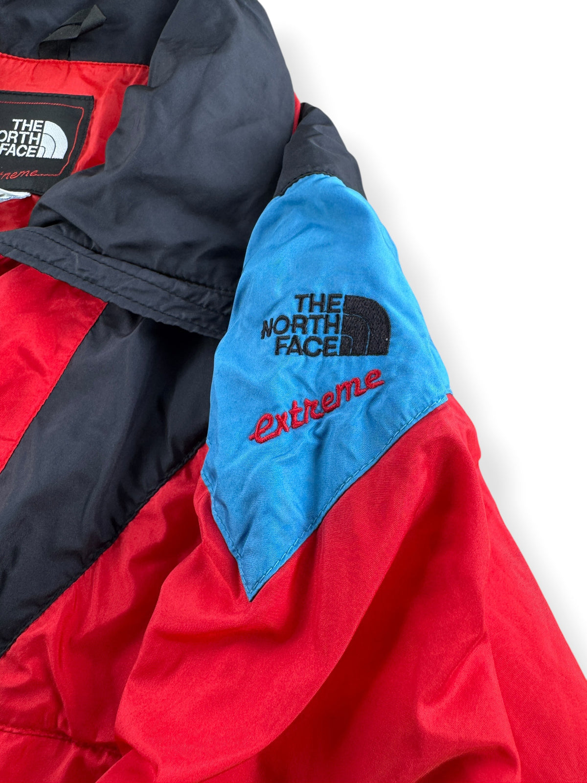 Sleeve branding on Vintage 90s Ladies North Face Goretex Jacket SZ 8