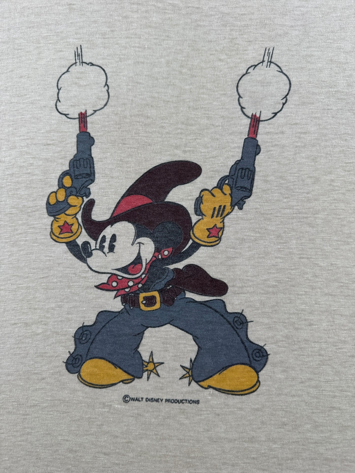 Graphic of Vintage Two Gun Mickey Tee SZ L (Fits S)