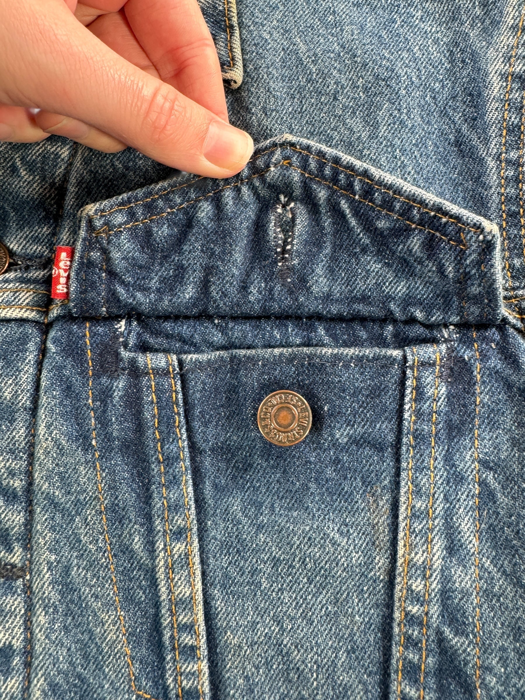 Pocket on Vintage Levis 4-Pocket Blanket Lined Trucker Jacket SZ 38