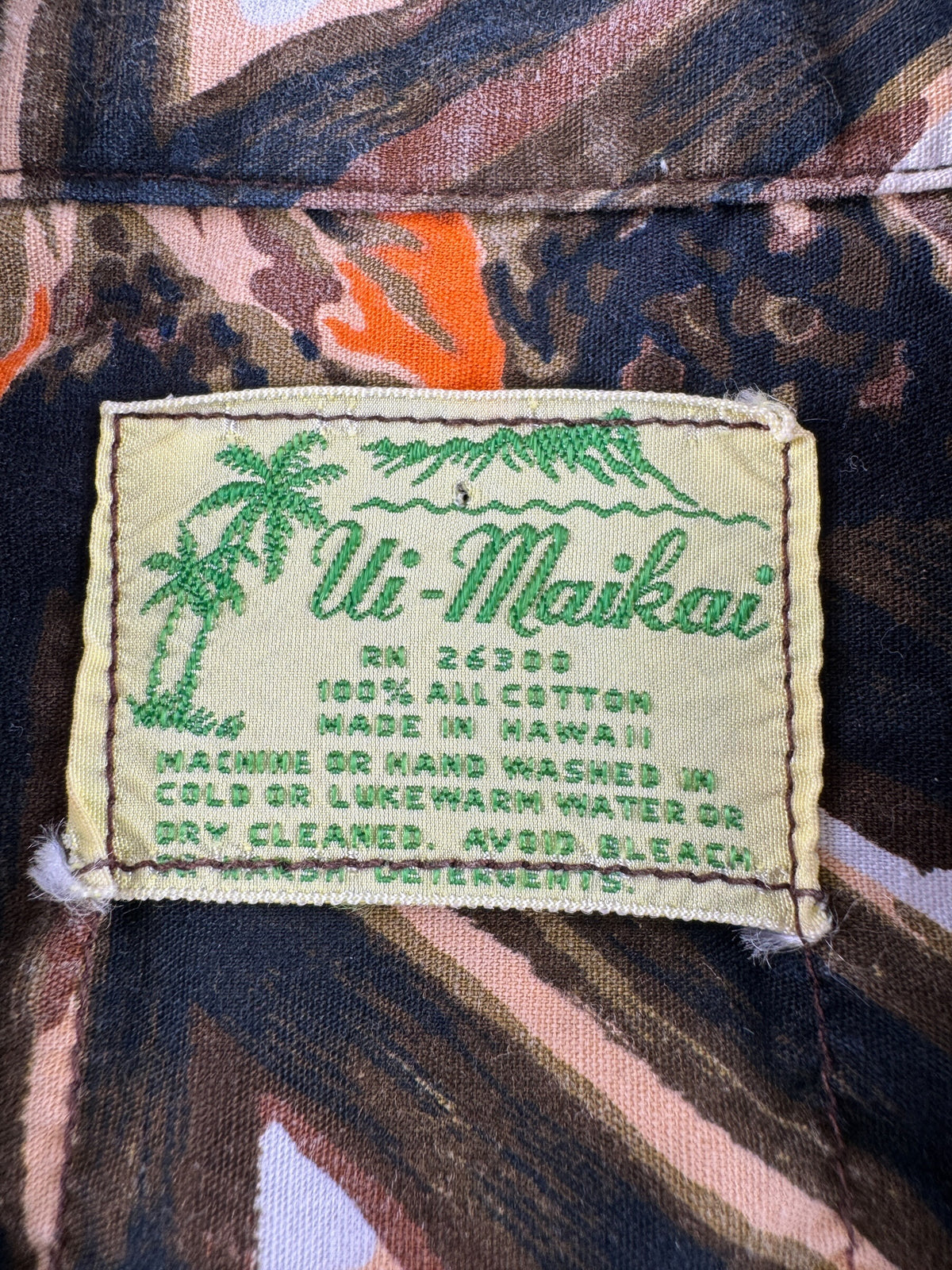 Tag on Vintage Ui-MaiKai Cotton Aloha Shirt SZ L