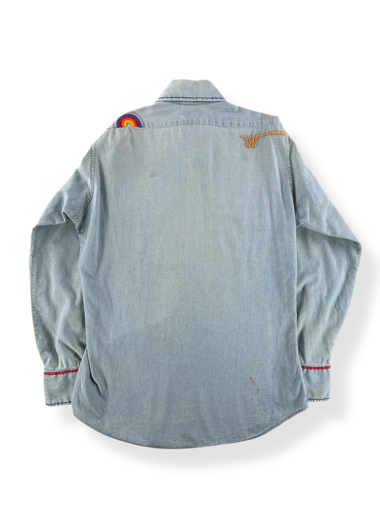 Back of Vintage Levi's Embroidered Chambray SZ M