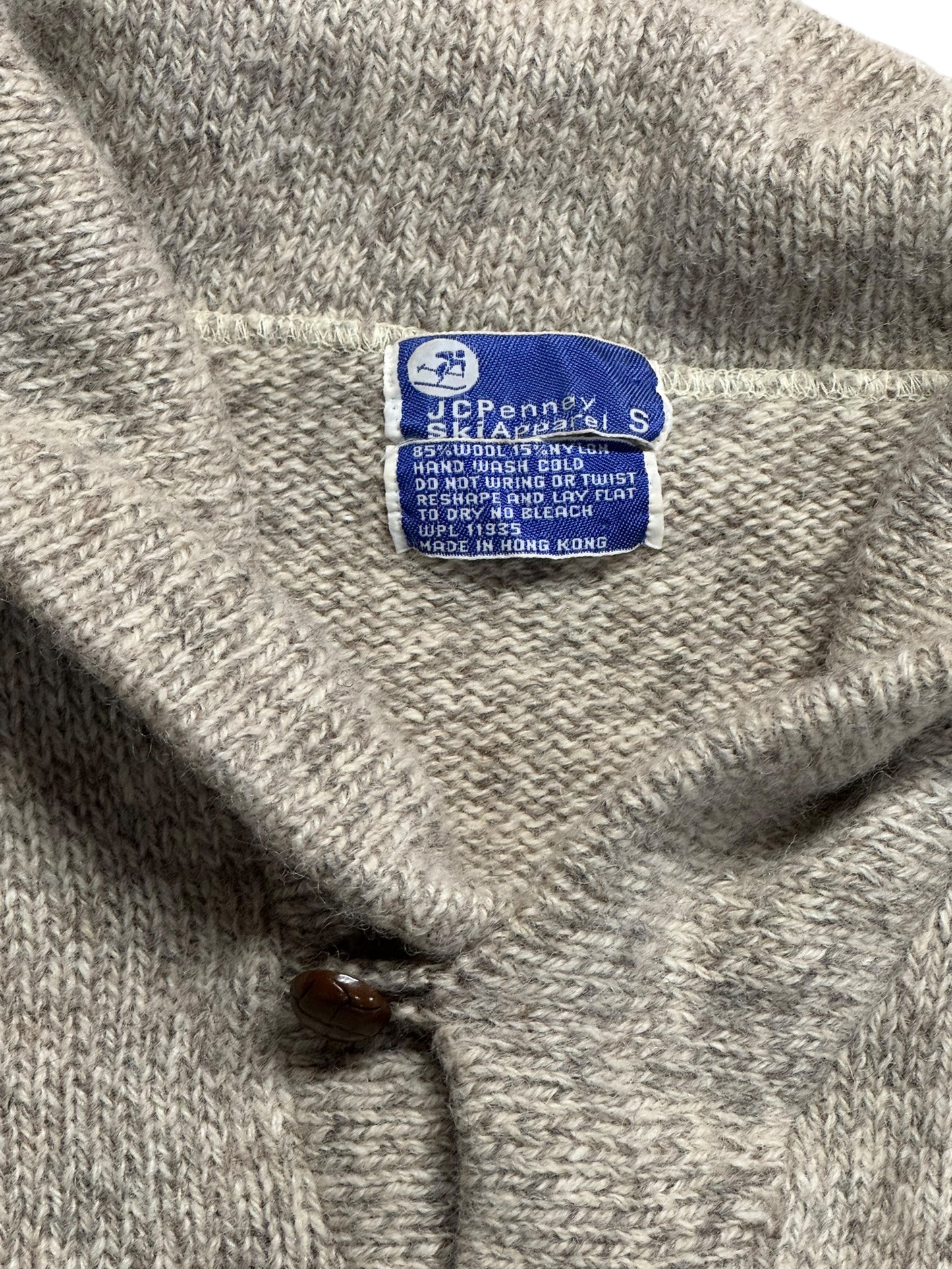 Tag view of 1980s JC Penney Ski Apparel Oatmeal Sweater M