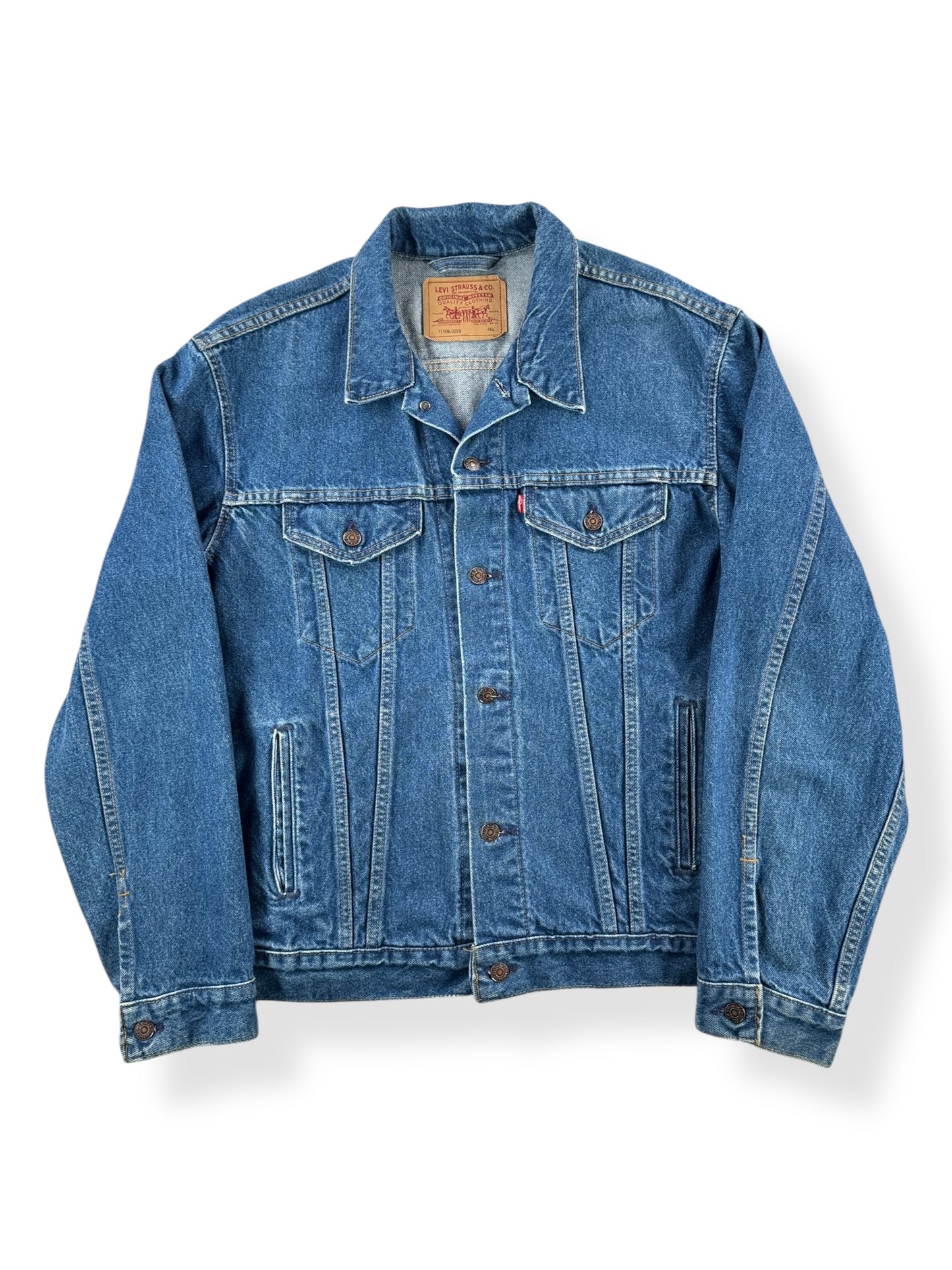 Front of Vintage Made in USA Levis Type 3 71506-0216 SZ 46L