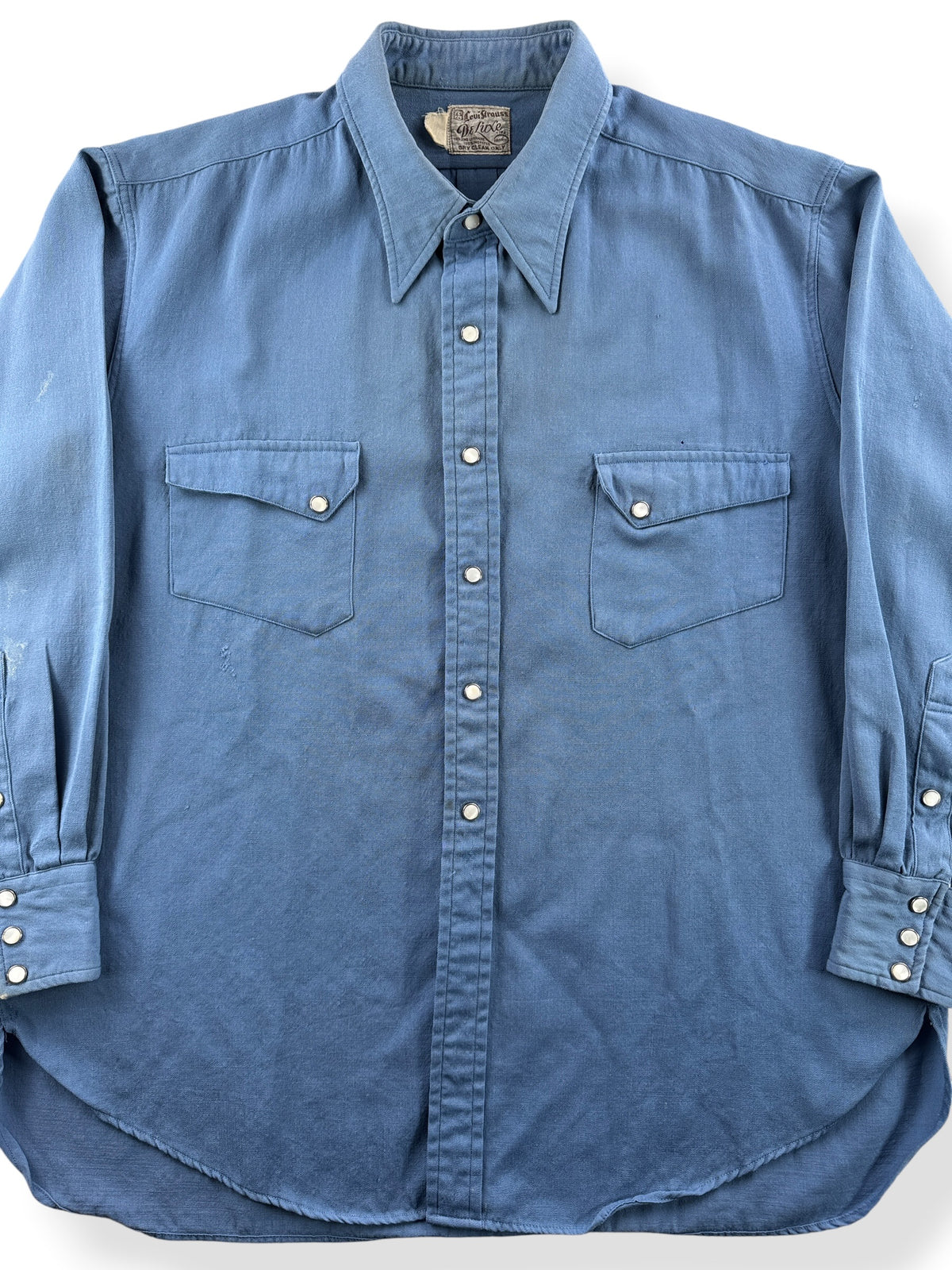 Close-up of Vintage 40s Era Levis DeLuxe Lorraine Worsted Wool Pearl Snap SZ XL