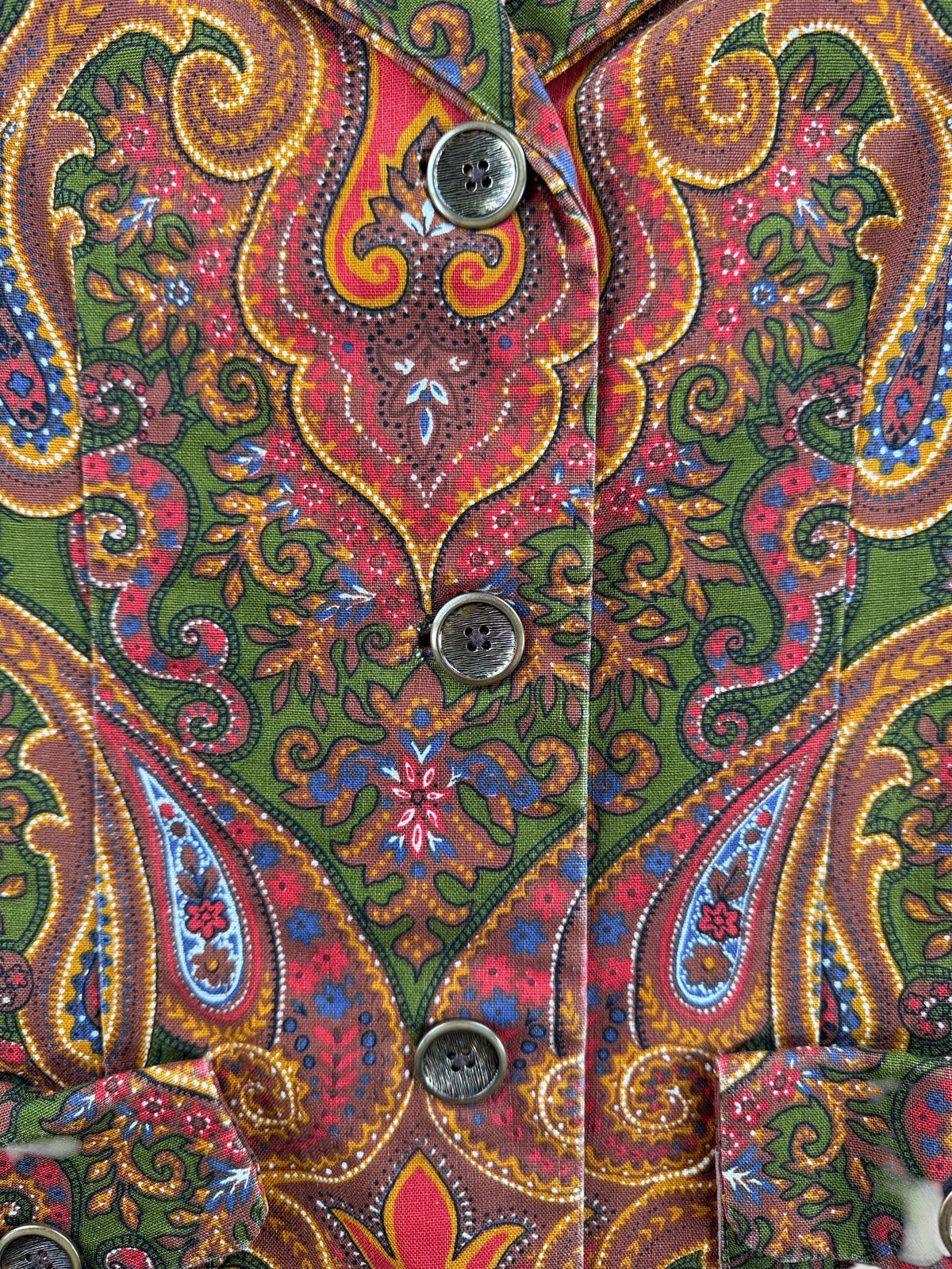 Buttons on Vintage 60s/70s Paisley Jacket SZ S
