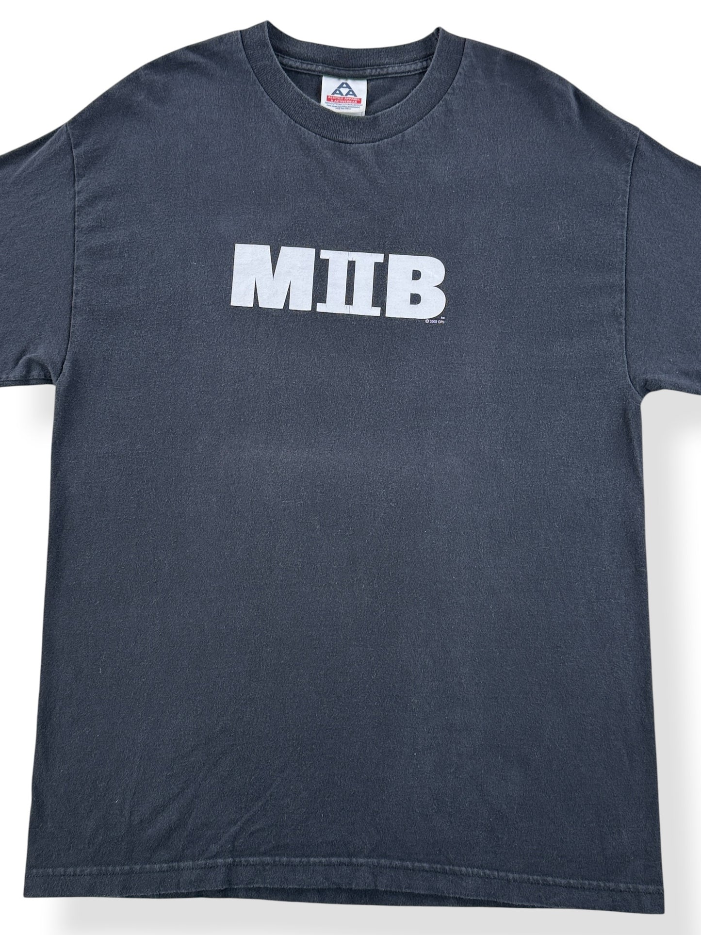 Front Close Up of Vintage Men in Black 2 Tee SZ L (Fits M)