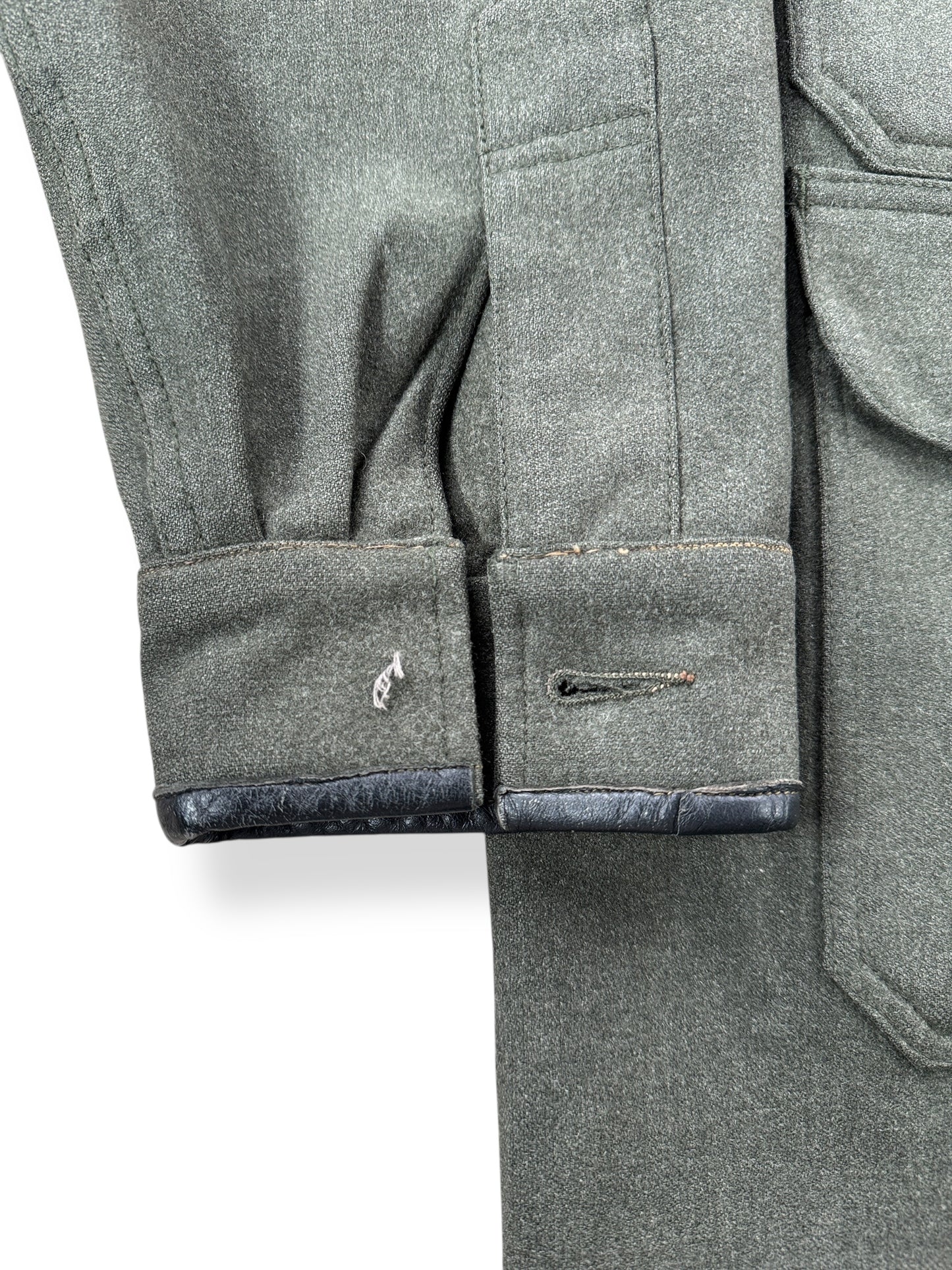 Missing Button on Vintage Filson Union Made Forestry Cloth Cruiser SZ 44