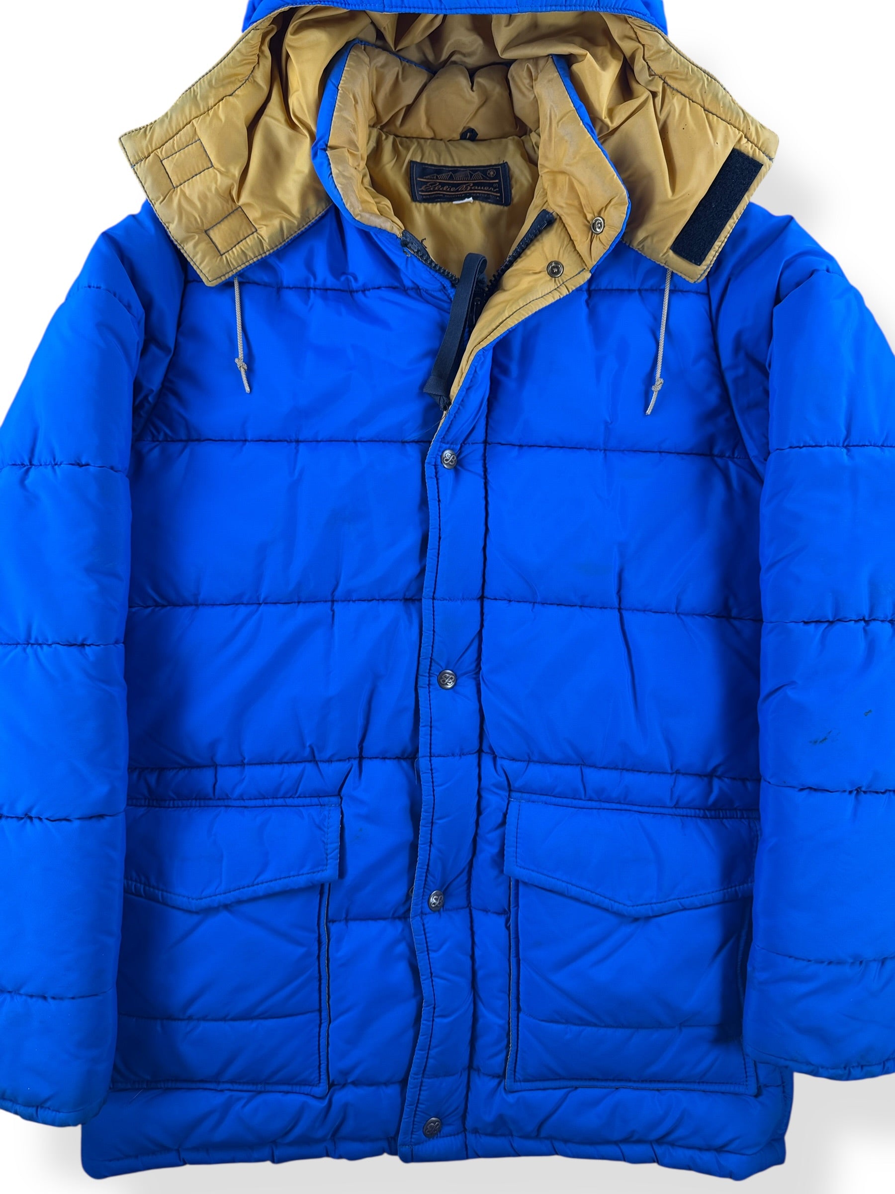Front Close Up of Vintage Eddie Bauer Hooded Parka SZ S
